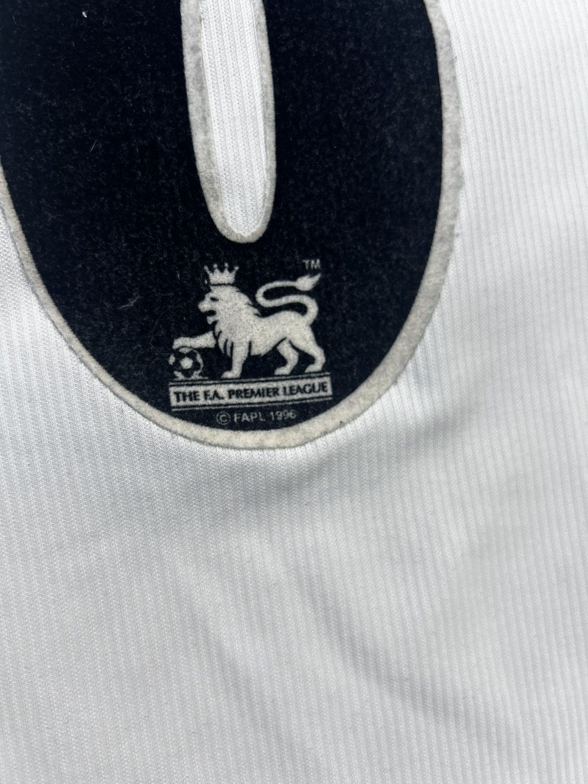Chelsea Soccer Desailly Chelsea vintage Jersey white Umbro 1998 2000 Size US M / EU 48-50 / 2 - 3 Thumbnail