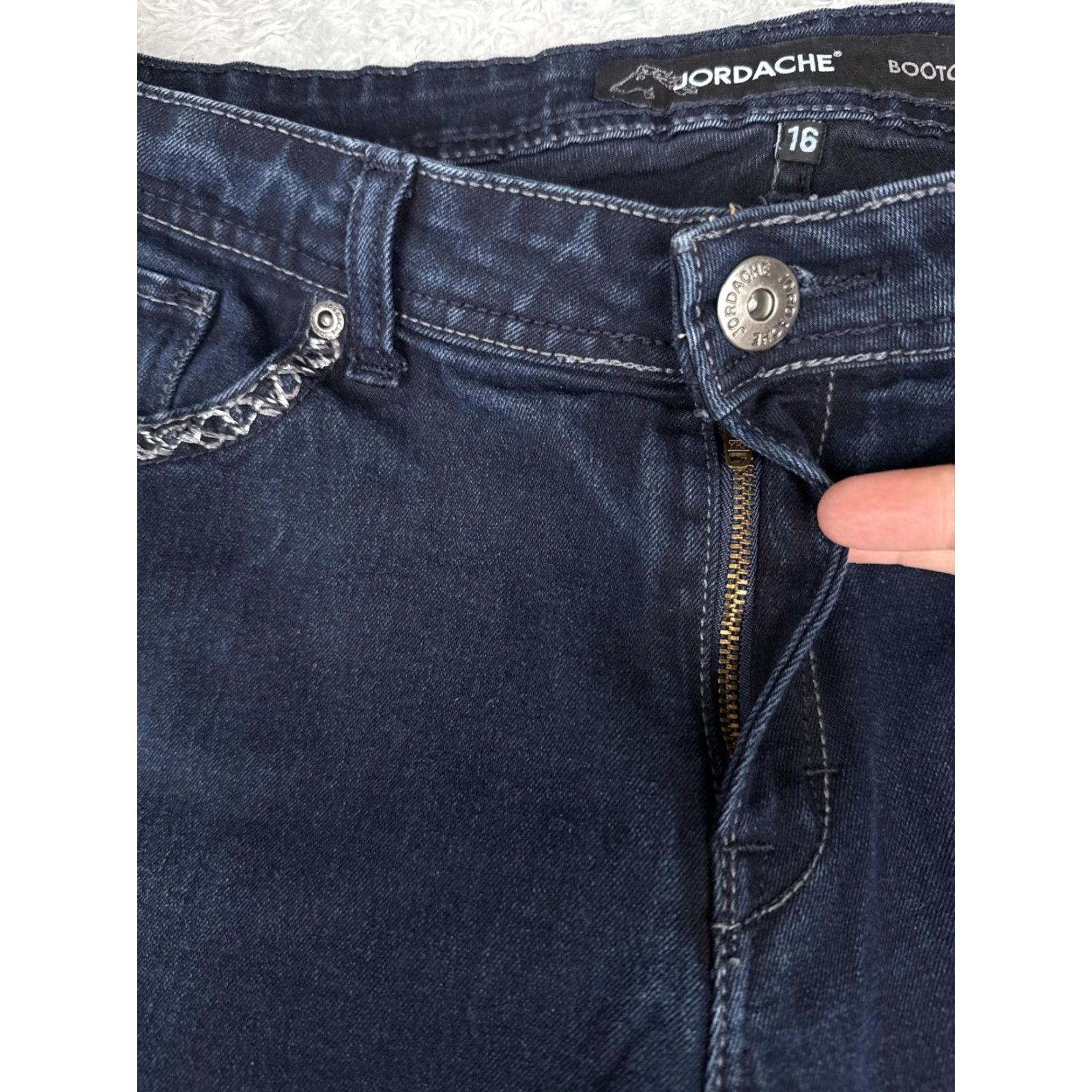 Jordache Jordache Jeans Bootcut Womens 16 Dark Blue Denim Mid Rise Stretch 5-Pocket Embroidered Rhinestone Jeans Womens 16 Vintage No Size 38" / US 16 / IT 52 - 5 Thumbnail