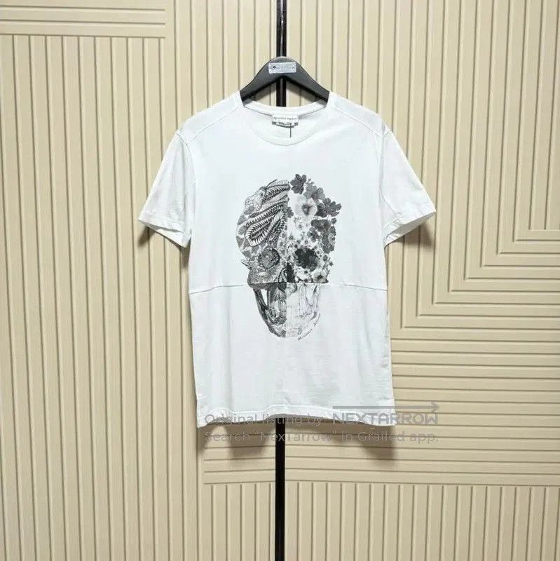 Alexander McQueen Alexander McQueen Summer White Graphic T-Shirt . Size US S / EU 44-46 / 1 - 1 Thumbnail