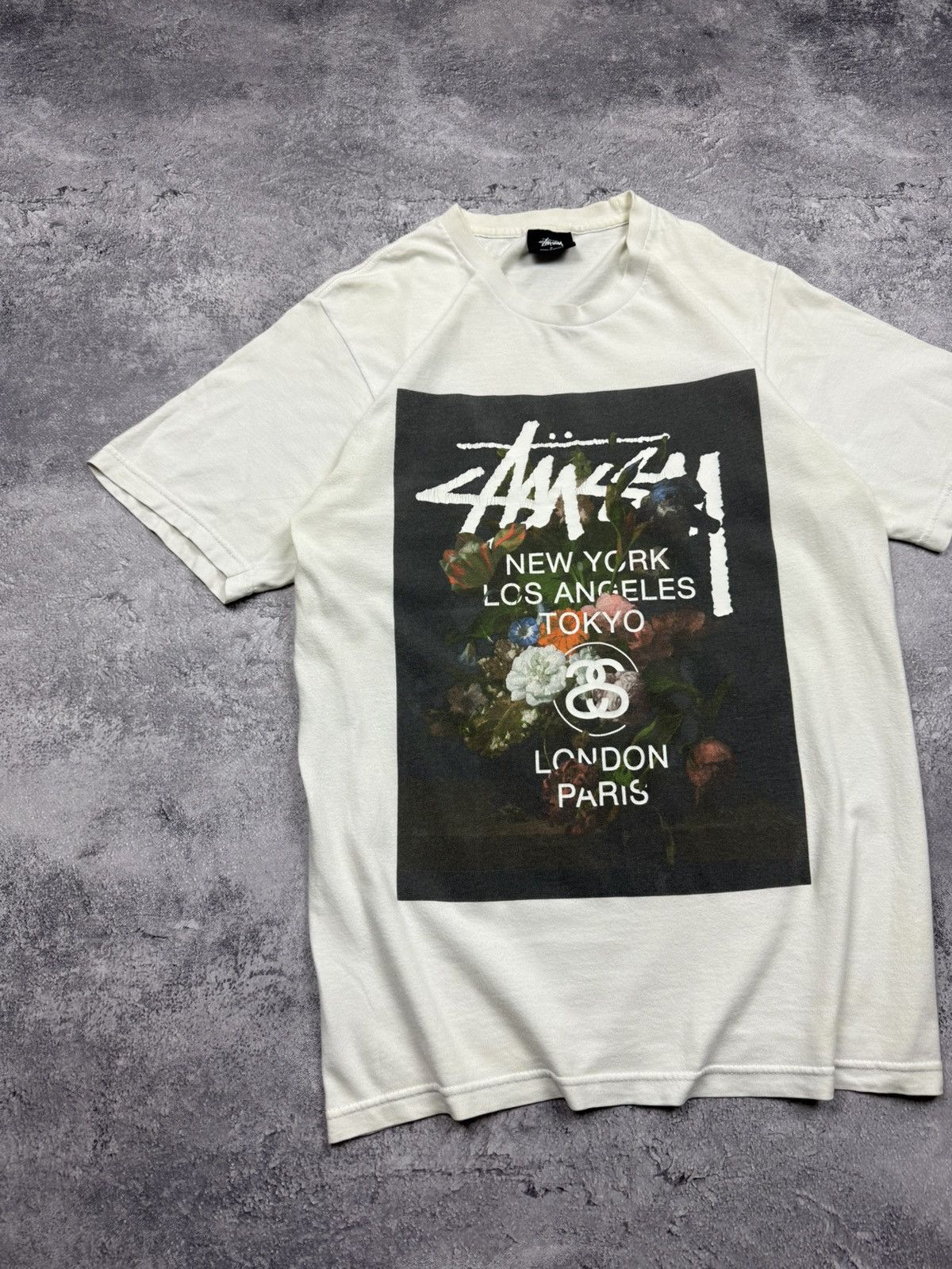 Stussy Stussy World Tour Flowers Big Logo Y2K T-Shirt Rare Size US S / EU 44-46 / 1 - 5 Thumbnail