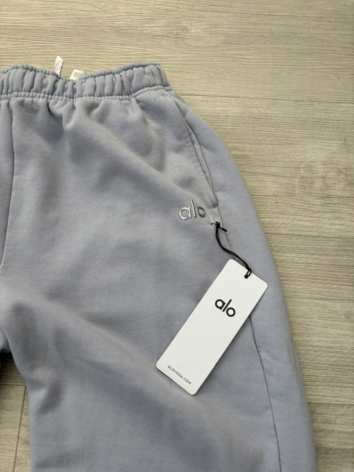 Alo All yoga “frost” sweats Size US 32 / EU 48 - 2 Thumbnail