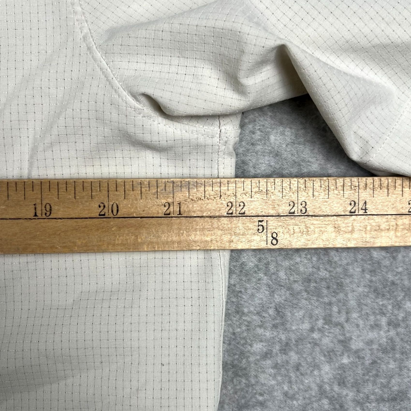 Lululemon Lululemon Airing Easy Shirt Men XL Beige Short Sleeve Button Pocket Stretch Size US XL / EU 56 / 4 - 4 Thumbnail