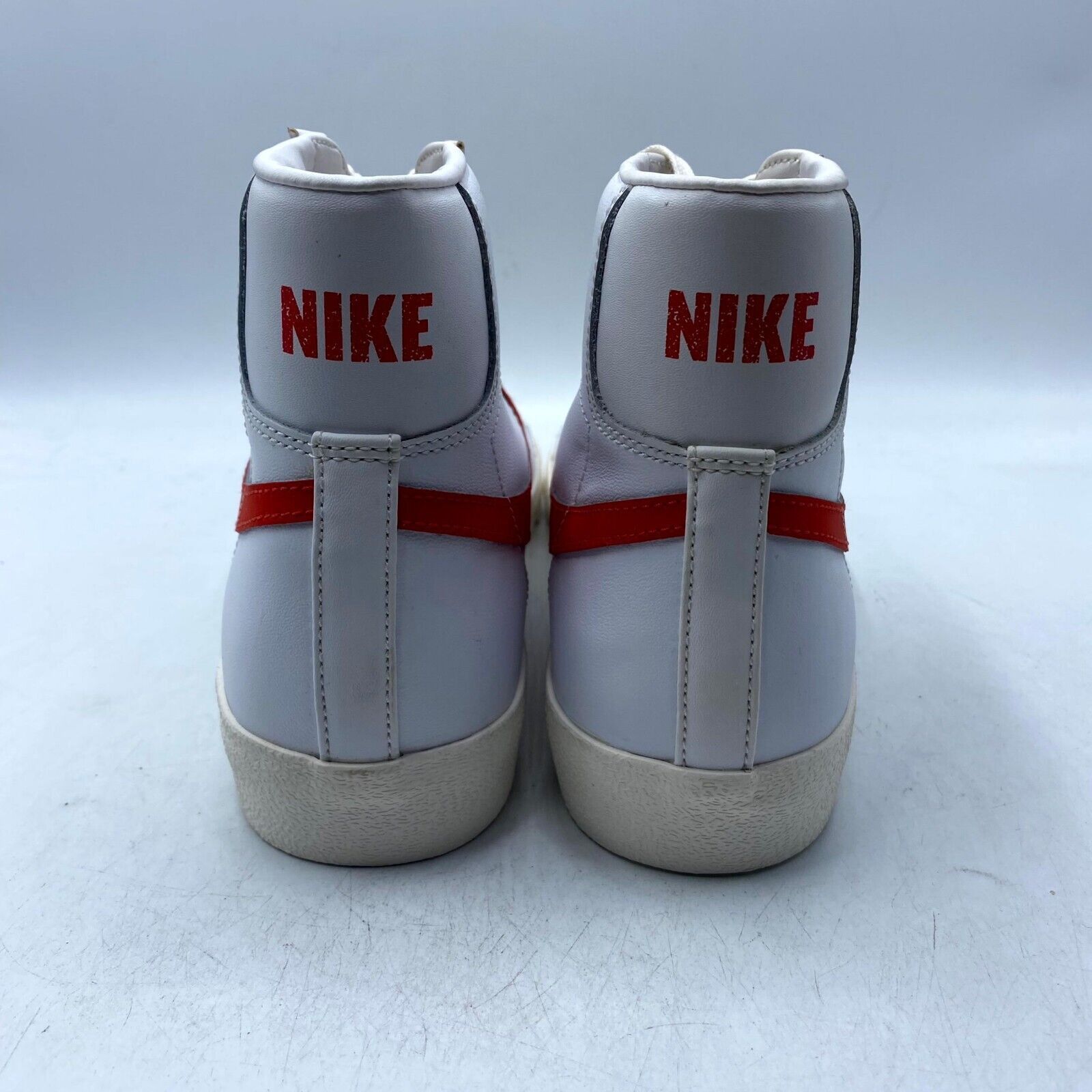 Nike NEW Nike Blazer Mid '77 VNTG Sneaker White Red BQ6806-600 Size US 8 / EU 41 - 5 Thumbnail