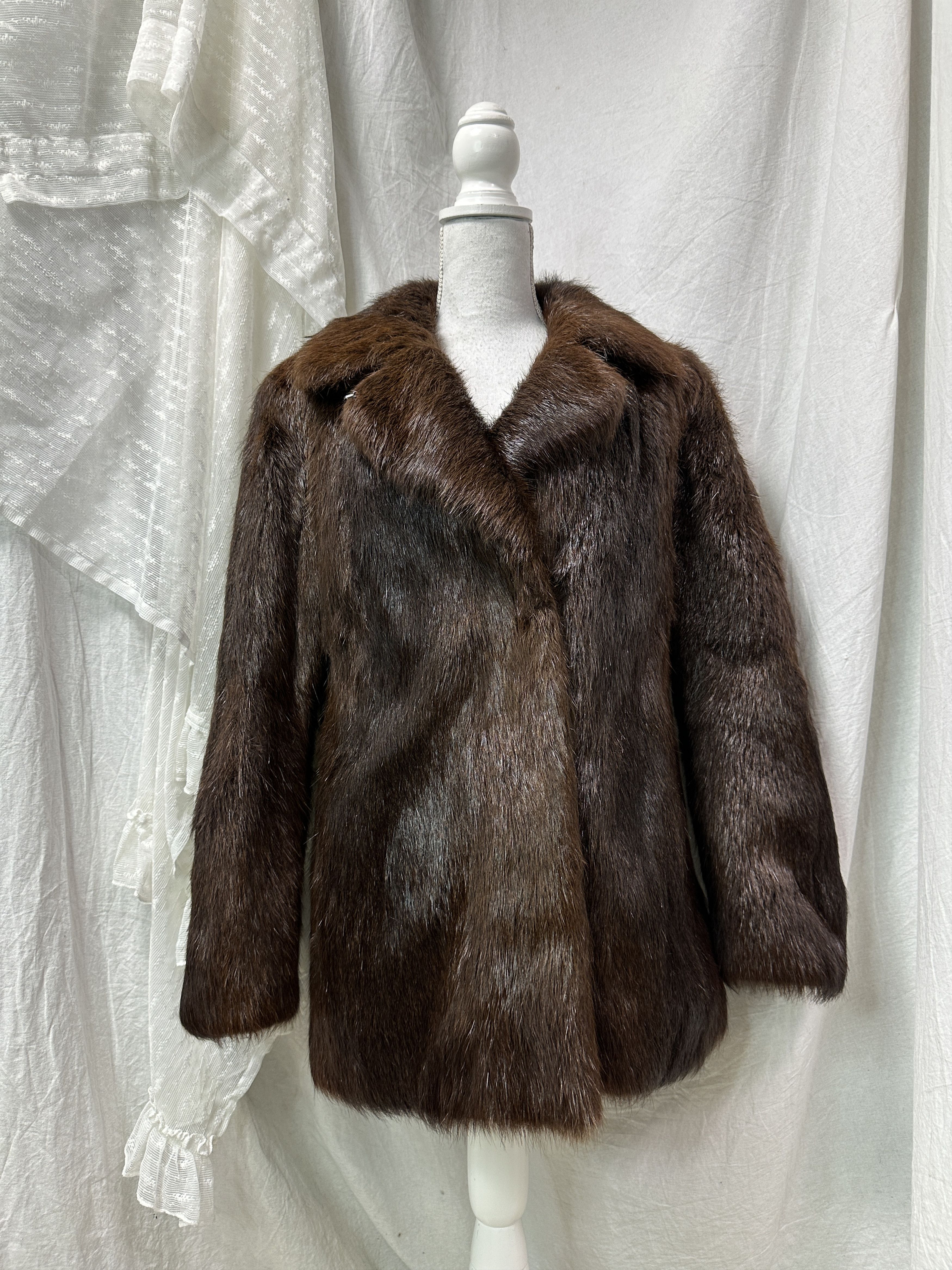 Vintage Vintage Old Money Classy Nutria Real Fur Coat 90s Size M / US 6-8 / IT 42-44 - 1 Thumbnail