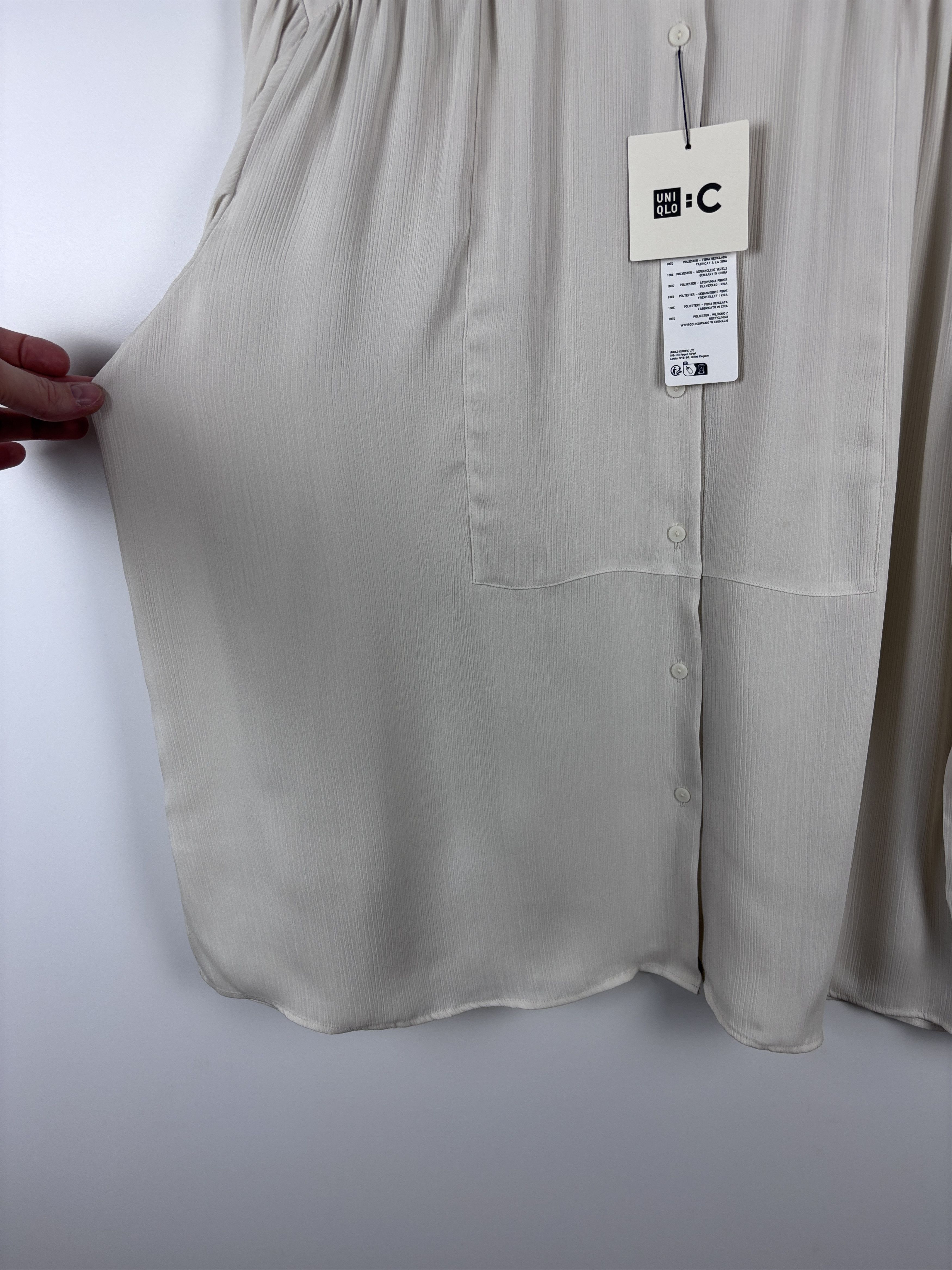 Uniqlo Womens Uniqlo Sheer Volume Longsleeve Blouse Off White M Size M / US 6-8 / IT 42-44 - 3 Thumbnail