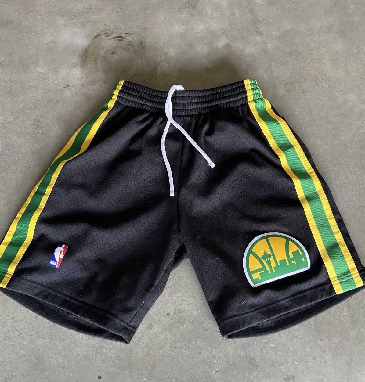Vintage SuperSonics Mitchell and ness black shorts | Grailed