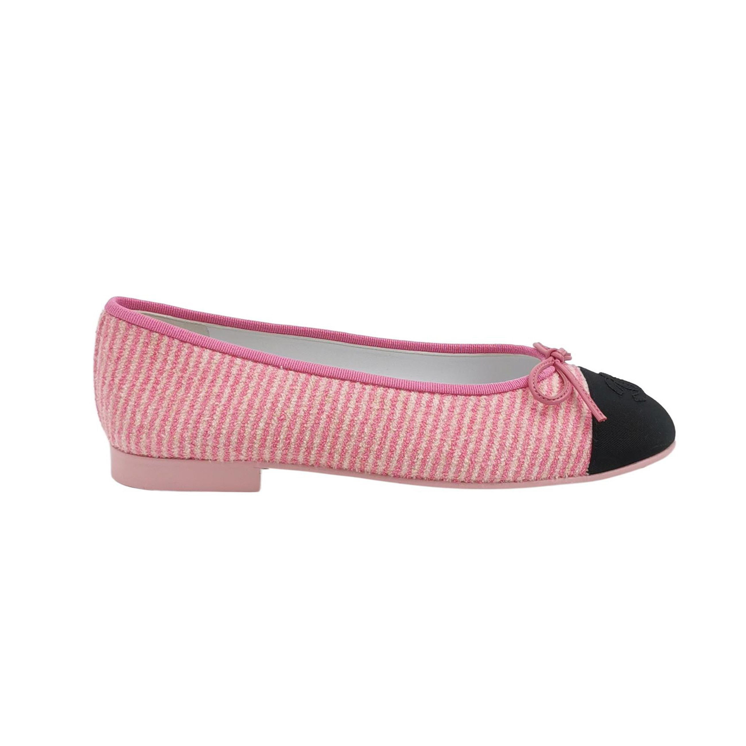 Chanel Chanel Women 7 Flats Size US 7 / IT 37 - 1 Thumbnail