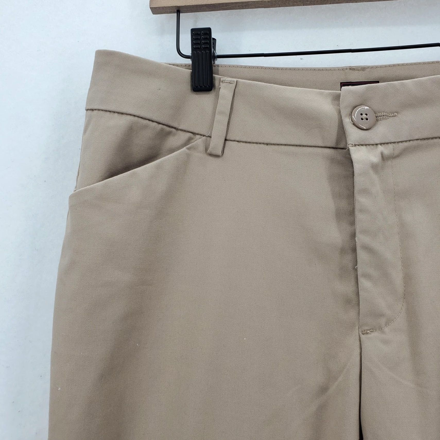 Lee Lee Pants Womens 12 Short Khaki Straight Leg Mid Rise Wrinkle Free Chino Stretch Pants Size 34" / US 12 / IT 48 - 3 Thumbnail