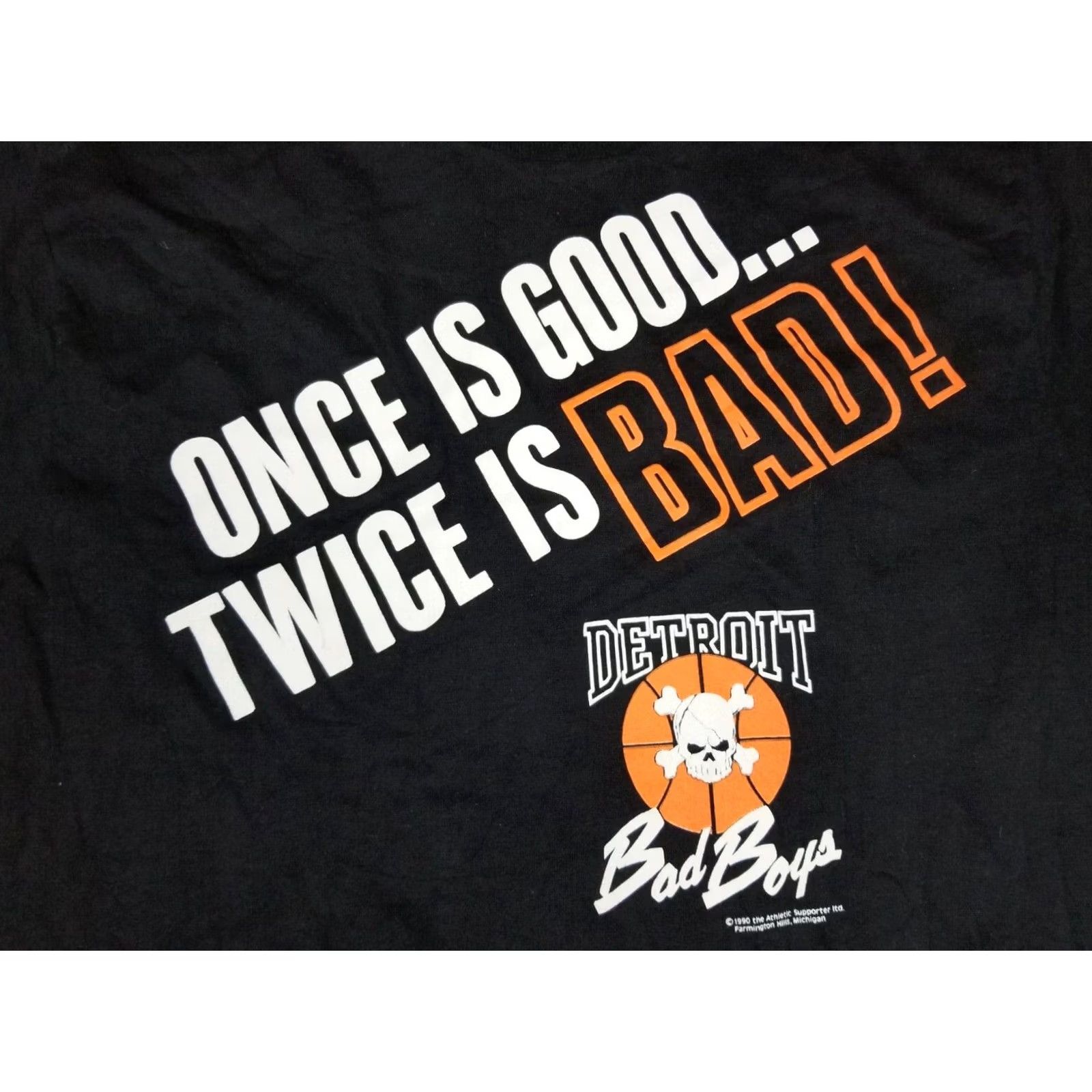 Vintage VINTAGE 1990 DETROIT PISTONS BAD BOYS FAN BLACK T-SHIRT SZ LARGE DETROIT PISTONS T-SHIRT Mens Large Black Vintage 1990s Basketball Fan Heat Retro USA Size US L / EU 52-54 / 3 - 2 Thumbnail