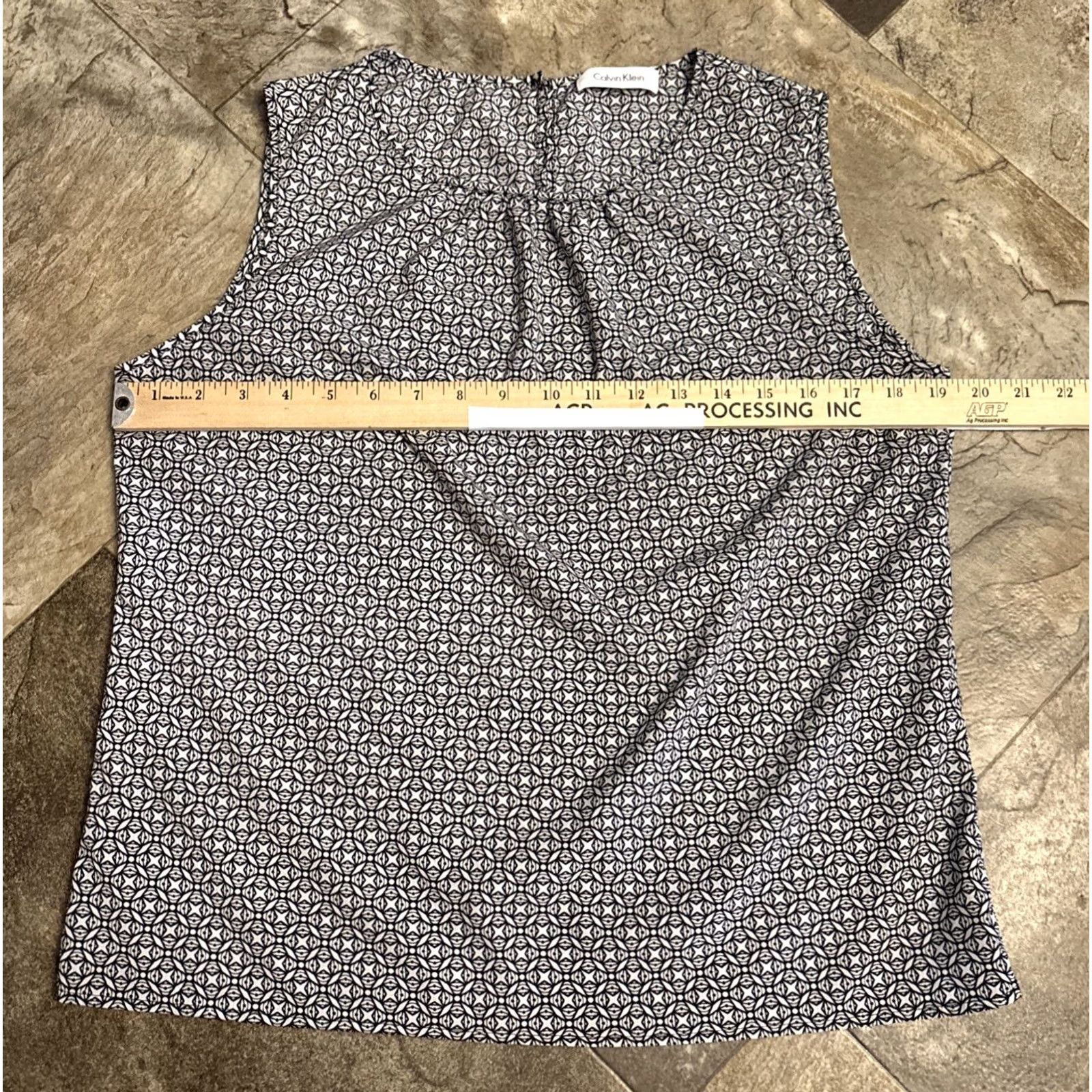 Calvin Klein Calvin Klein Tank Top Black White geometric print Sleeveless Round Neck Pullover Casual Party/Cocktail Travel Woman M Black Calvin Klein Tank Top SS23 Size M / US 6-8 / IT 42-44 - 3 Thumbnail