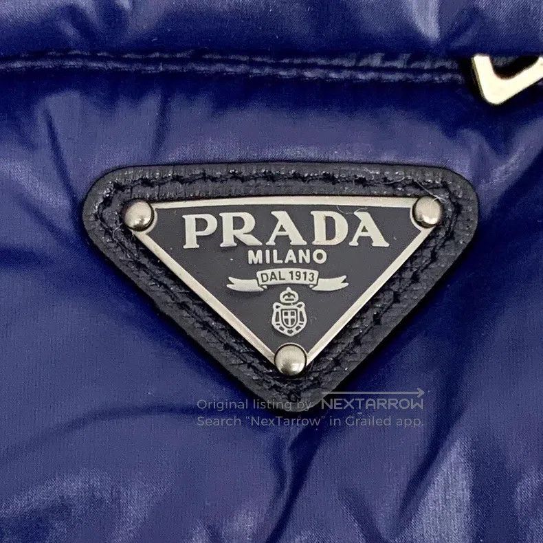 Prada Prada Blue logo triangle stand-up collar down vest Size US XS / EU 42 / 0 - 5 Thumbnail