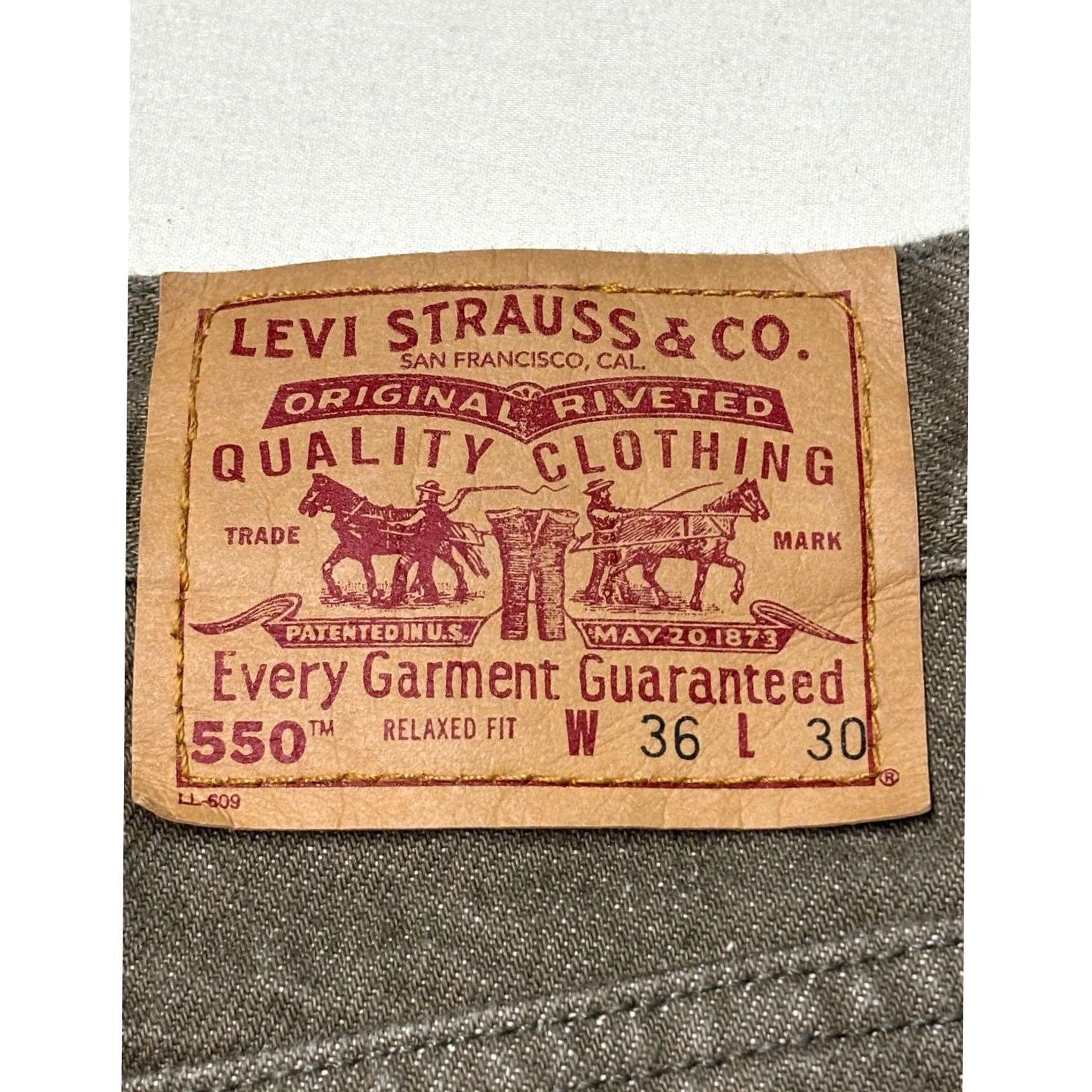 Levi's Item Specifications: Brand: Nike Size US 36 / EU 52 - 7 Thumbnail