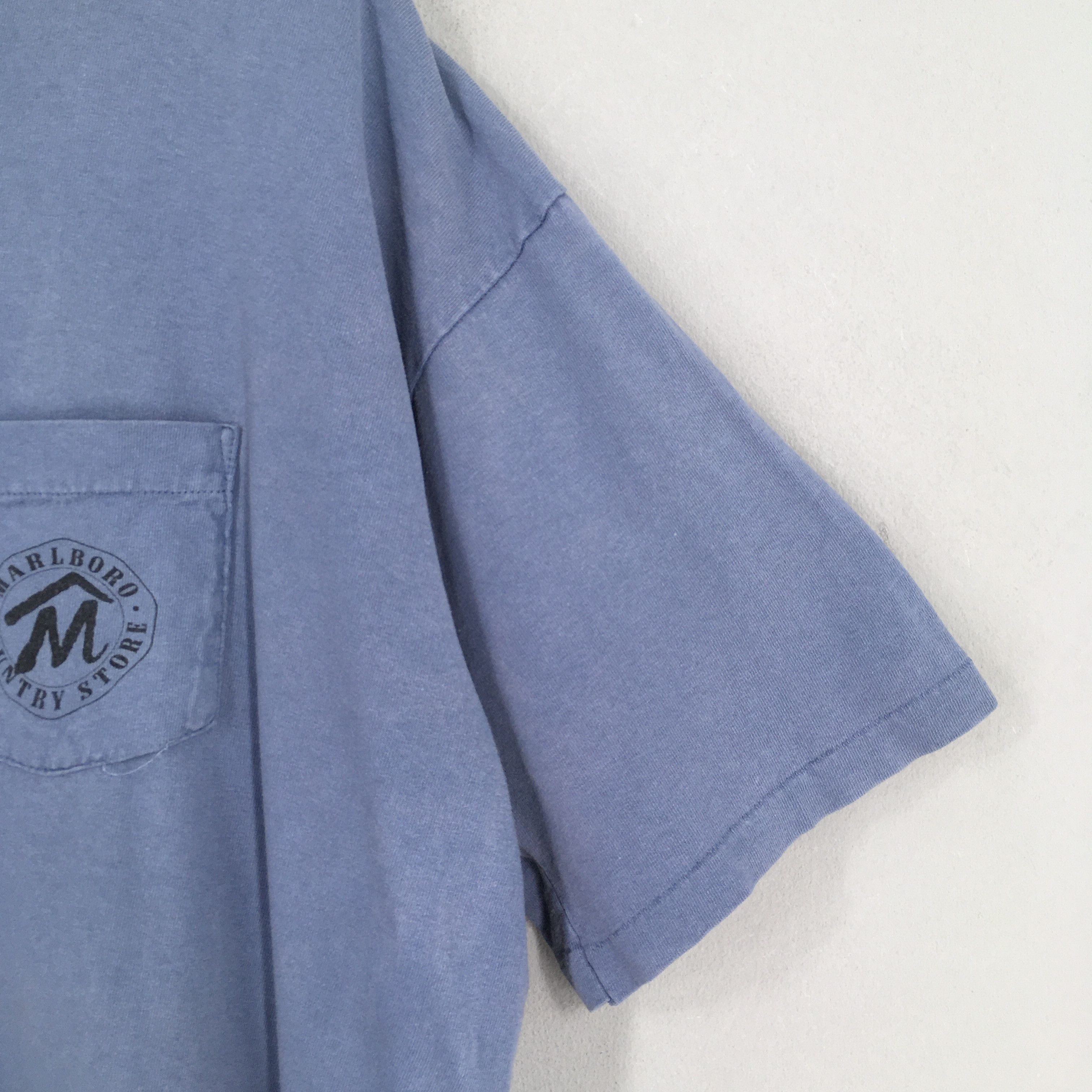 Marlboro × Vintage Vintage 90's Marlboro Unlimited Country Store Pocket T shirt Size US L / EU 52-54 / 3 - 6 Thumbnail