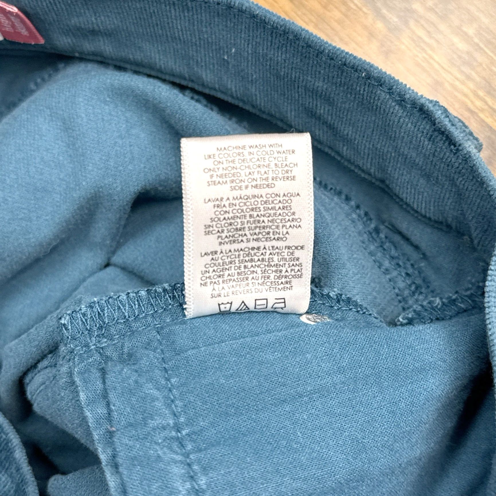 Vintage CAbi Womens Pants Skinny Corduroy 2 Teal Green Mid Rise Stretch Travel Casual Party/Cocktail City Slim Waist 26 in Flat Front Inseam 30 in Size 26" / US 2 / IT 38 - 6 Thumbnail