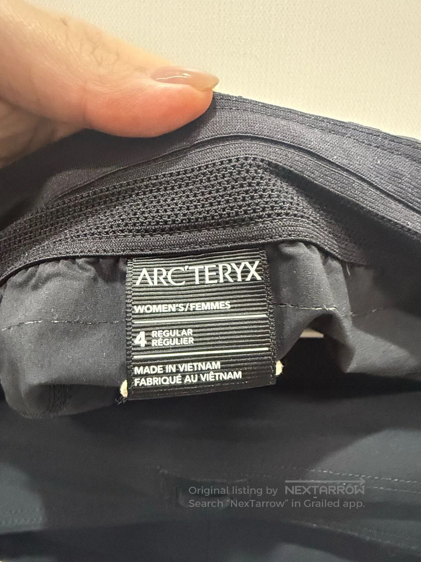 Arc'teryx Arcteryx Women's Short Jacket. Size 28" / US 6 / IT 42 - 3 Thumbnail