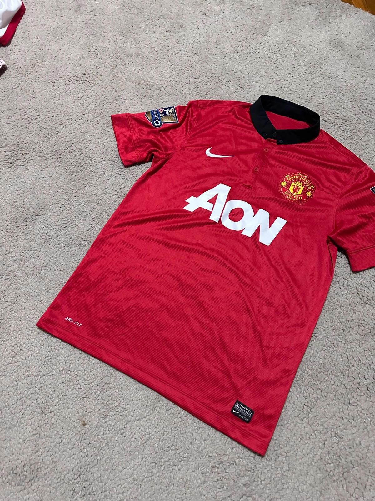 Nike Manchester United 2013/14 Home Football Shirt Soccer Jersey Size US M / EU 48-50 / 2 - 2 Thumbnail