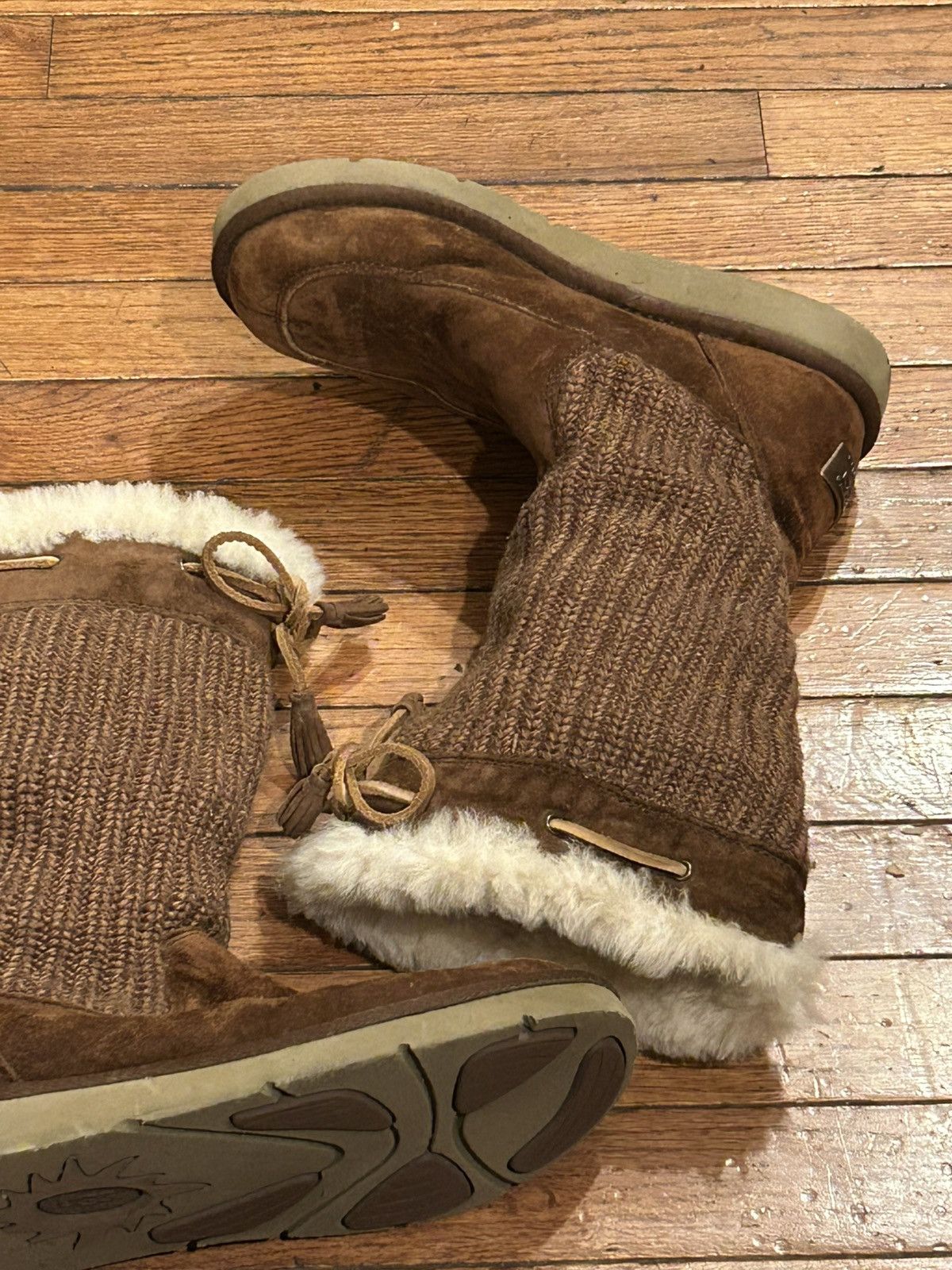 Ugg Ugg Suburb Chocolate Brown Size US 8 / IT 38 - 14 Thumbnail