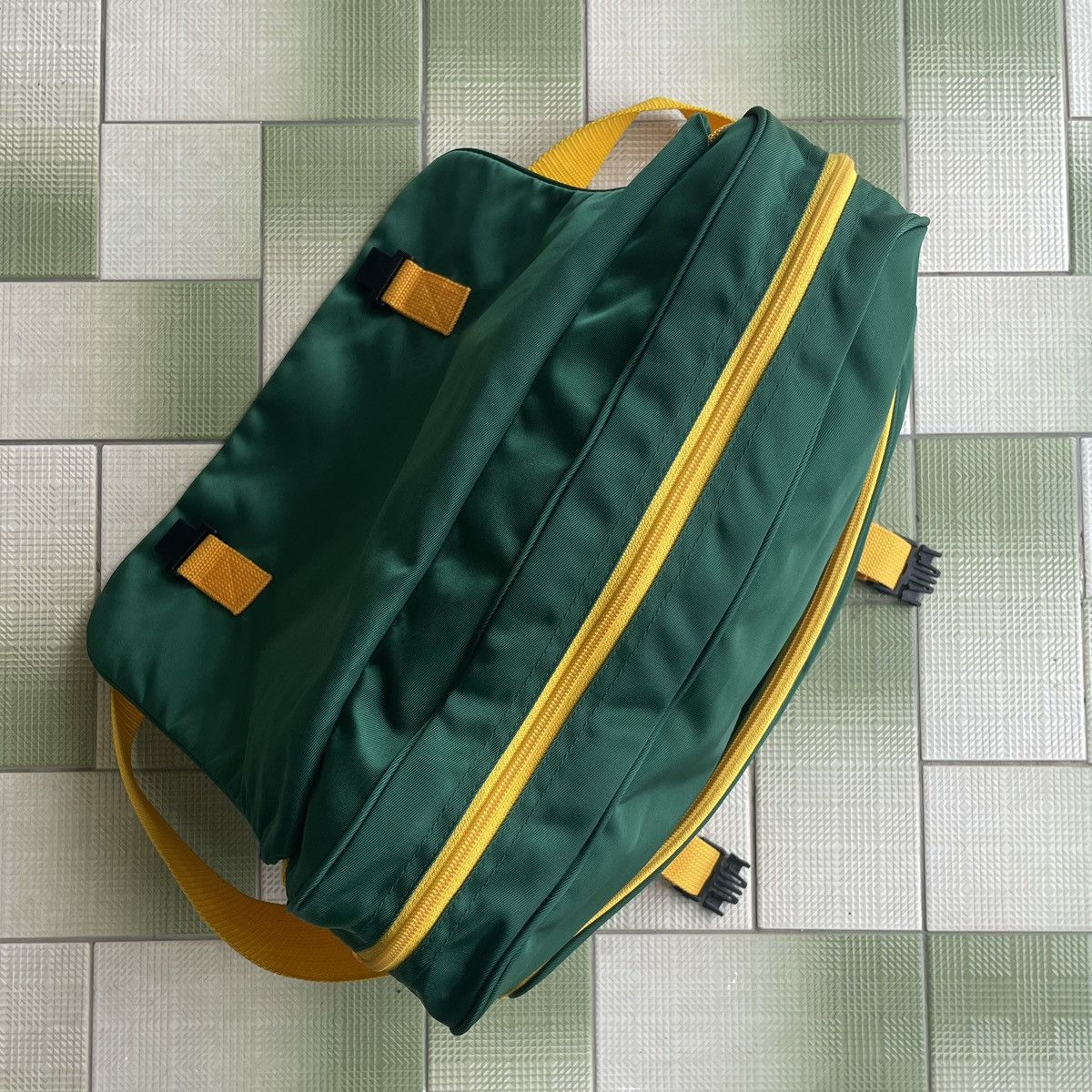 Designer × MLB 90's Oakland Athletics by Yubisha Sangyo Messenger/Gym Bag Size ONE SIZE - 9 Thumbnail