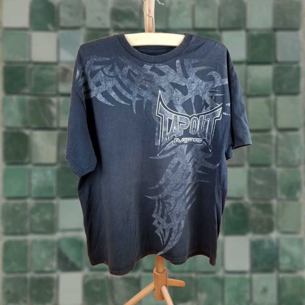 Tapout VINTAGE KENTUCKY WILDCATS NCAA STRIPED T-SHIRT SZ LARGE BLACK COTTON MENS Size US XXL / EU 58 / 5 - 1 Thumbnail