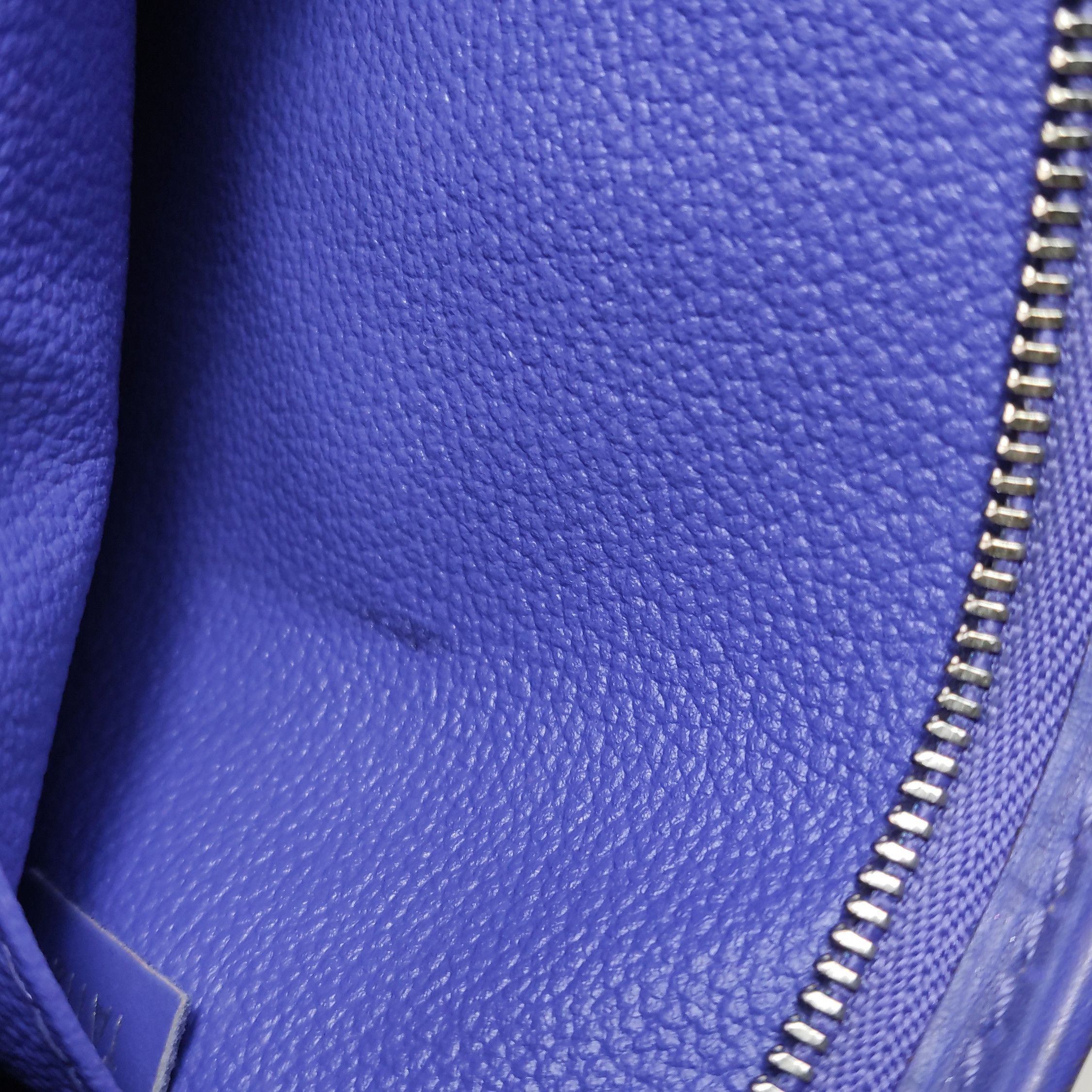 Louis Vuitton Louis Vuitton (LV) toiletry bag cowhide solid color water r Size ONE SIZE - 4 Thumbnail