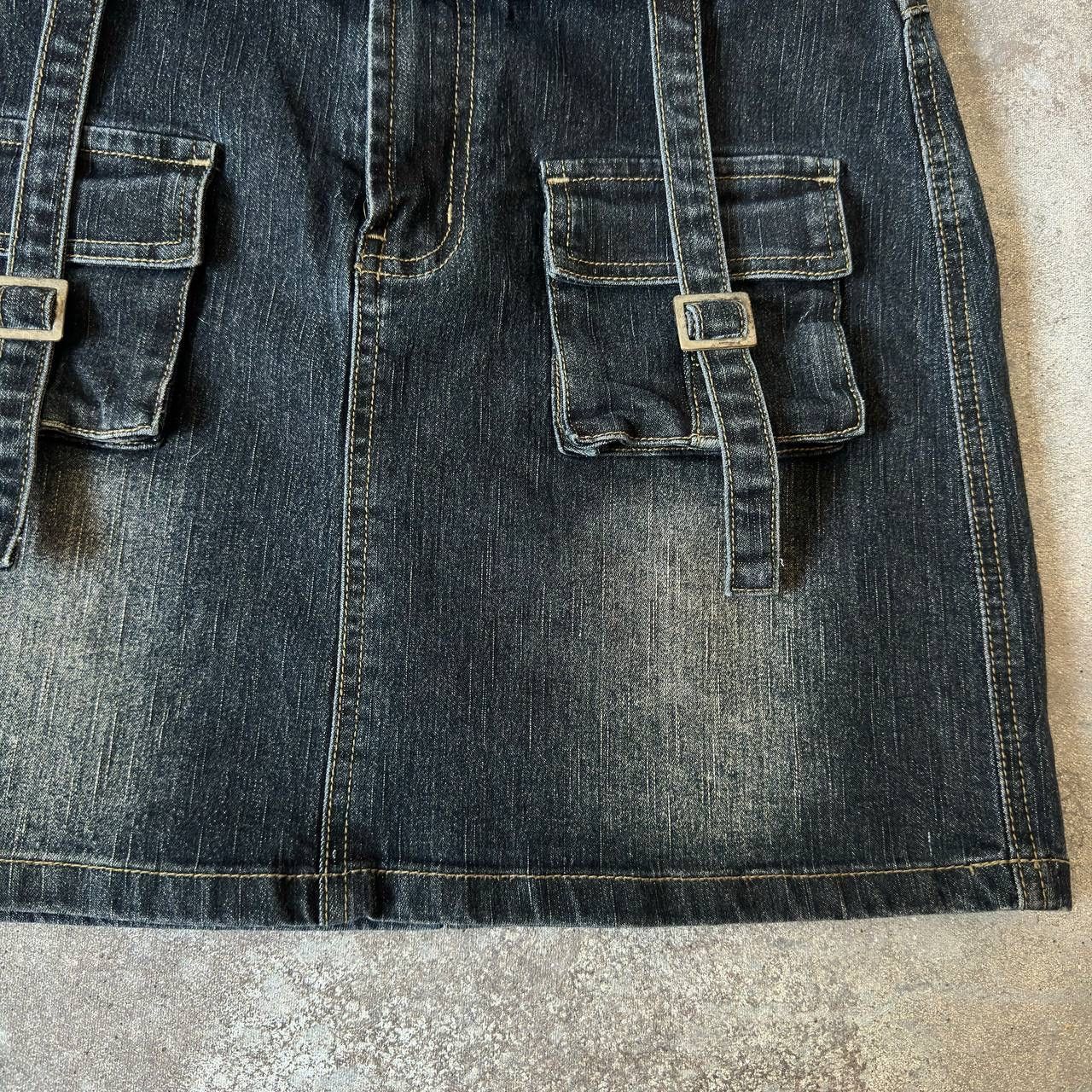 20471120 Amazing Y2K Bondage Multipocket Mini Skirt (rick owens vibe) Size 27" / US 4 / IT 40 - 4 Thumbnail
