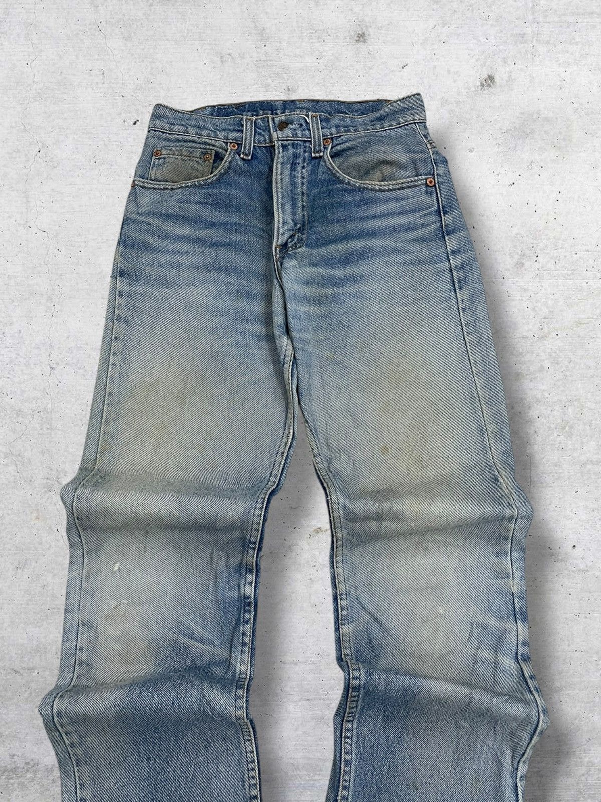 Levi's Vintage Clothing VINTAGE 505 LEVIS USA DESIGNER 90S OLD STAIN MUD OG DENIM Size US 26 / EU 42 - 4 Thumbnail