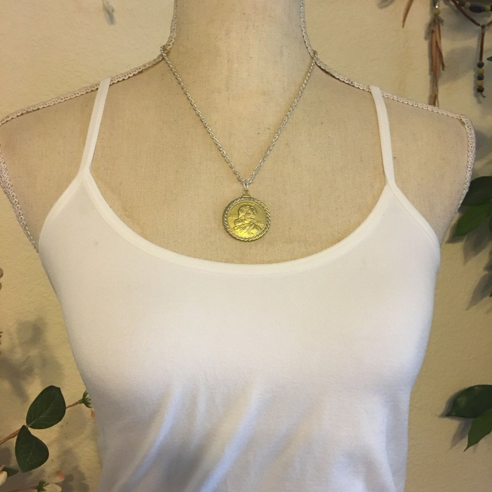 Jewelry Sacagawea 2012 coin replica pendant on chain Size ONE SIZE - 5 Thumbnail