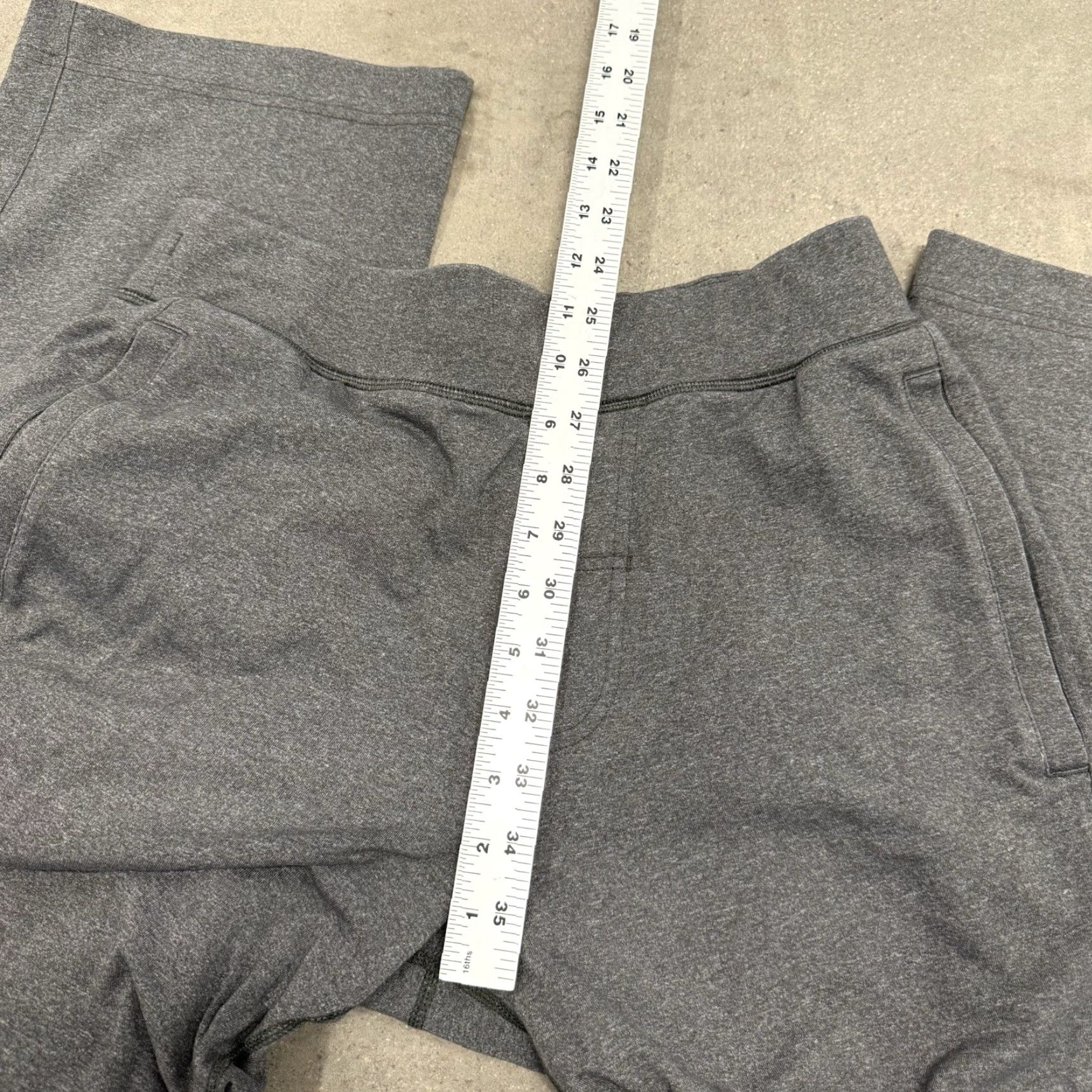 Lululemon Lululemon Men's Jogger Pants Medium Gray Lightweight Drawstring Pants Size US 31 - 7 Thumbnail