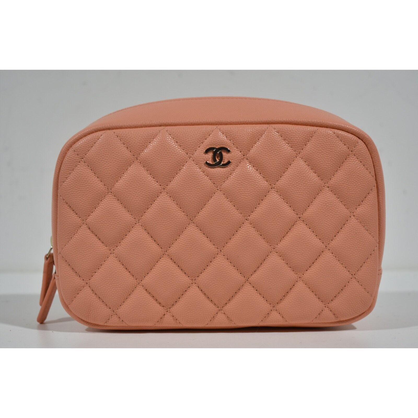 Chanel Chanel Vanity Travel Beauty Case CC Quilted Clutch Bag Size ONE SIZE - 3 Thumbnail
