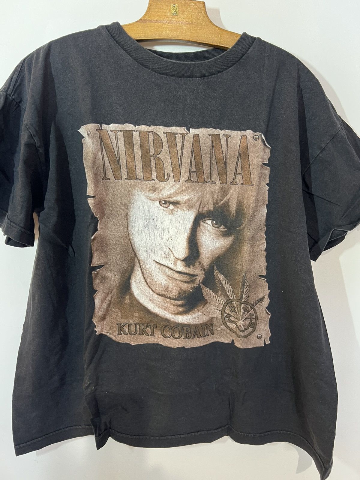 Band Tees Nirvana kurt weed vintage shirt early 00s Size US L / EU 52-54 / 3 - 1 Thumbnail