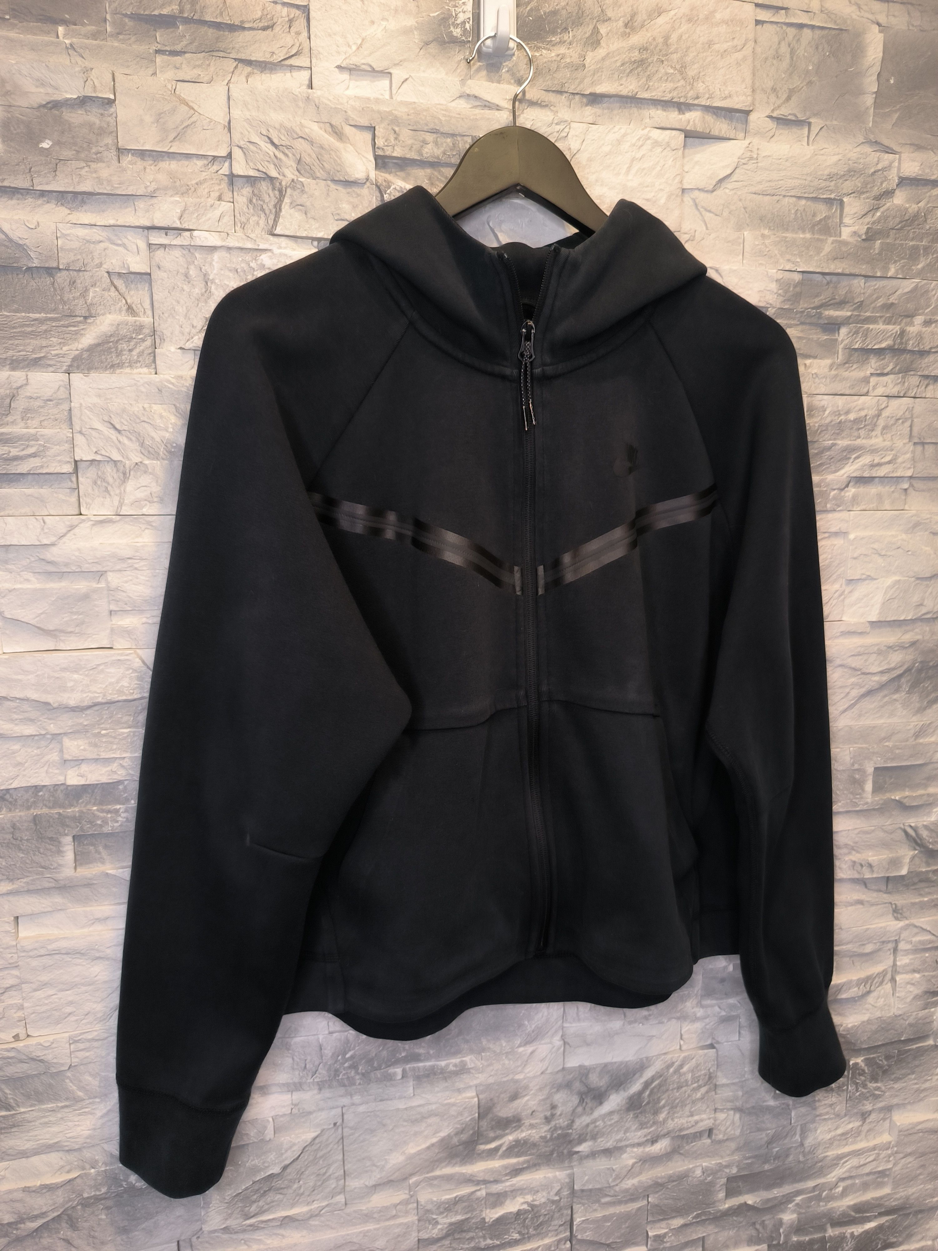 Nike Nike Tech Fleece Zip Hoodie Black Logo Size US XS / EU 42 / 0 - 3 Thumbnail