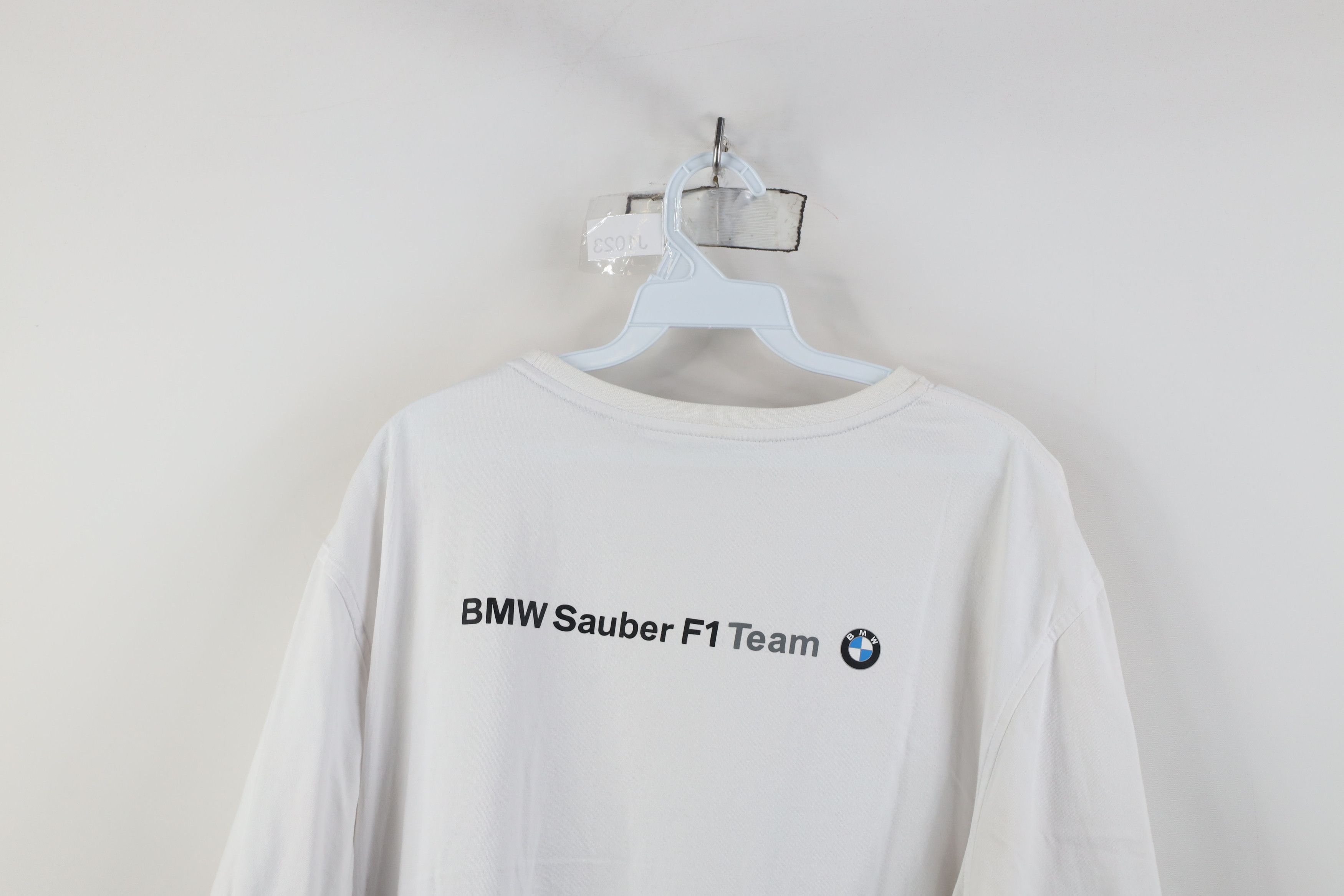Vintage Vintage Y2K BMW Sauber F1 Team Spell Out F1 Racing T-Shirt Size US XXL / EU 58 / 5 - 15 Thumbnail
