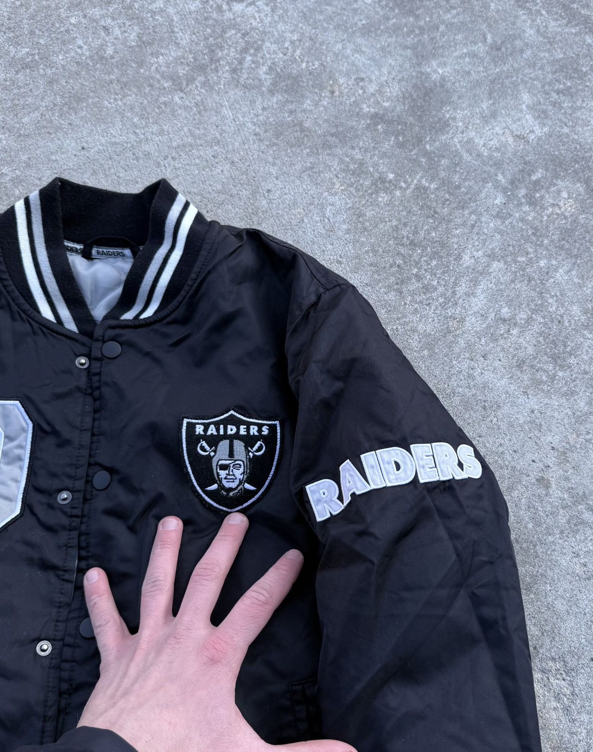 Other Vintage NFL Raiders Y2K avantgarde streetwear band bomber Size US XS / EU 42 / 0 - 13 Thumbnail