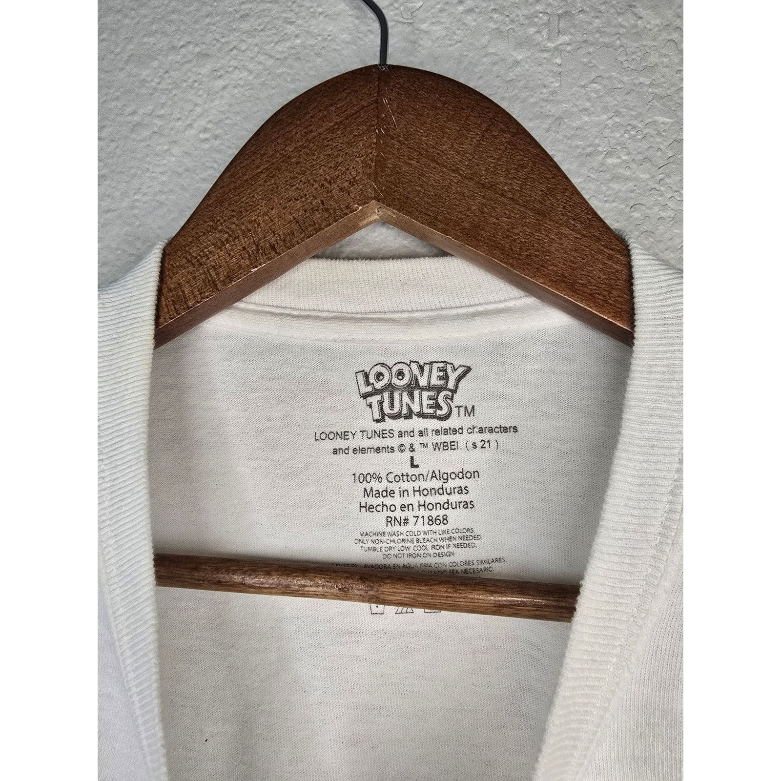 Other Looney Tunes Shirt Bugs Bunny Air Brush White L Cartoon Tee Size US L / EU 52-54 / 3 - 7 Thumbnail