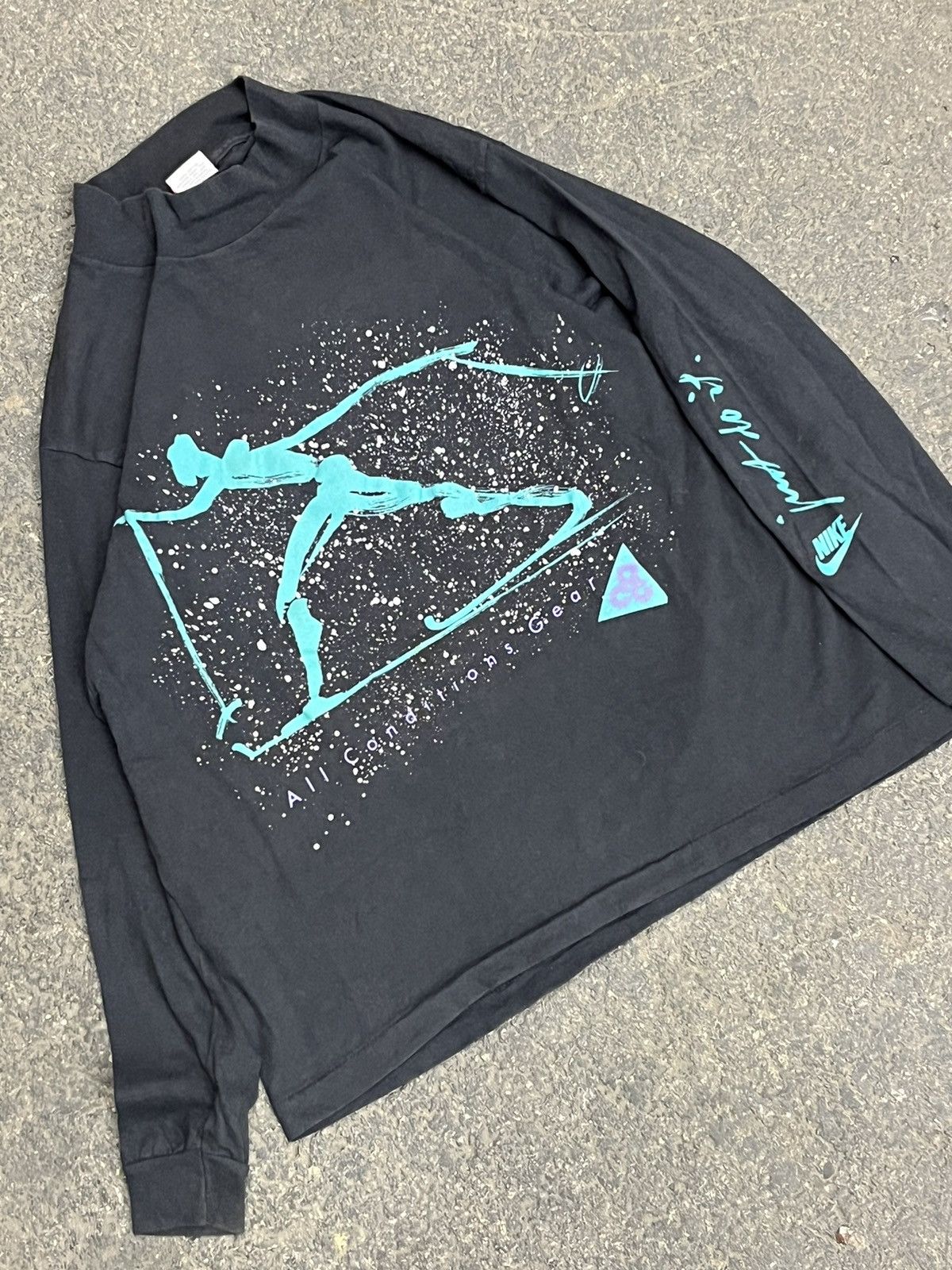Nike ACG × Vintage Nike ACG rare longsleeve ski tee 90s hype faded boxy Size US M / EU 48-50 / 2 - 4 Thumbnail