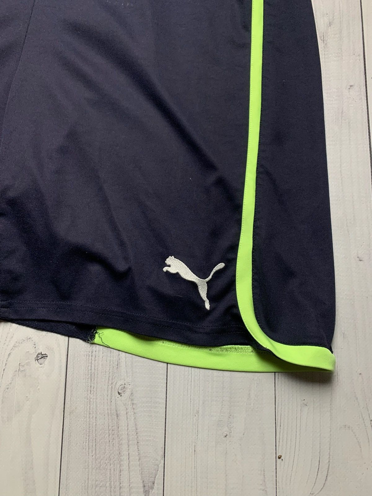 Puma × Vintage Vintage puma new Castle United soccer shorts size M away Size US 32 / EU 48 - 2 Thumbnail