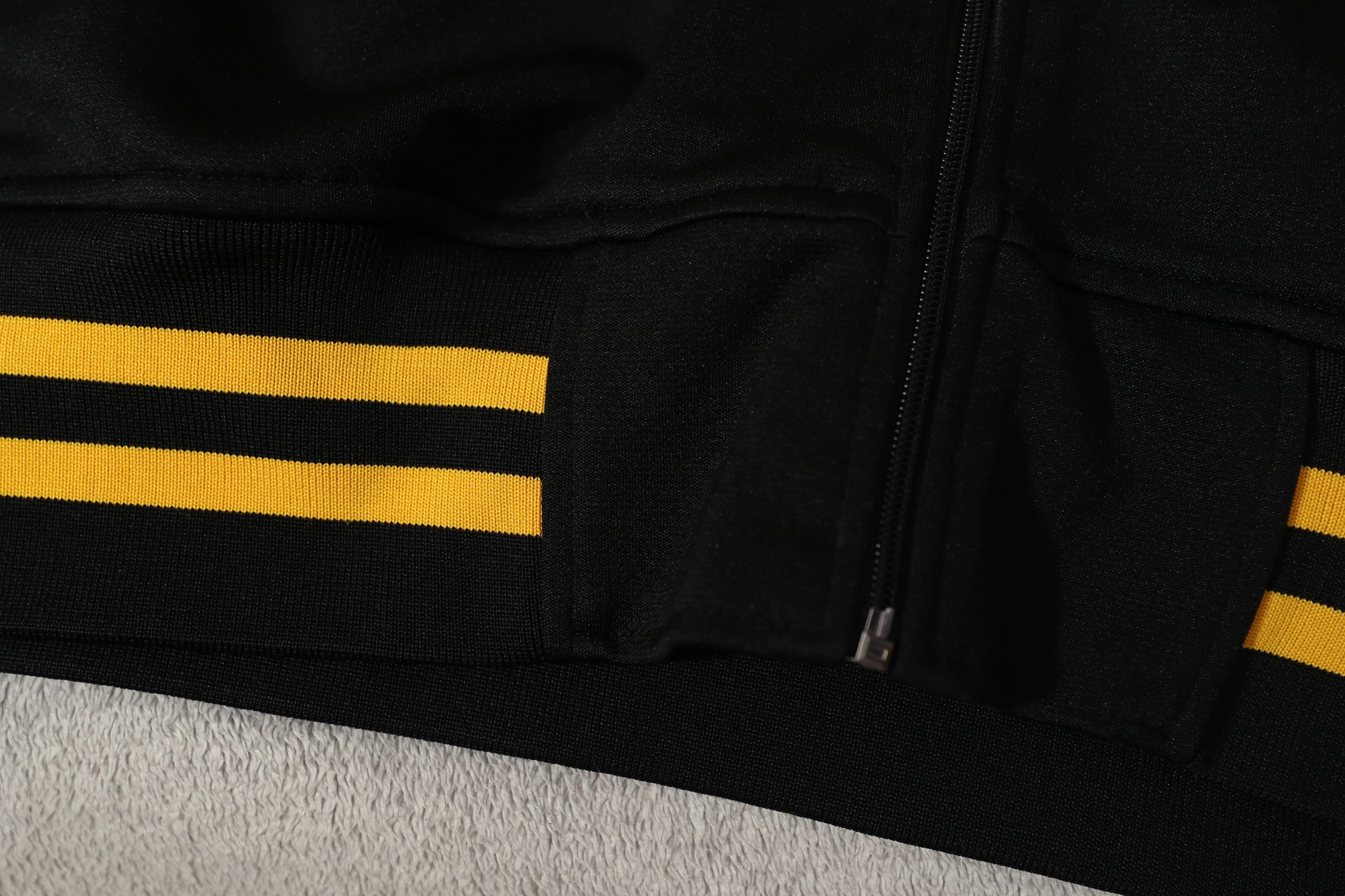 Cooperstown Collection Vintage 1987 Pittsburgh Pirates Coaches Jacket (XXXL) Size US XXL / EU 58 / 5 - 6 Thumbnail