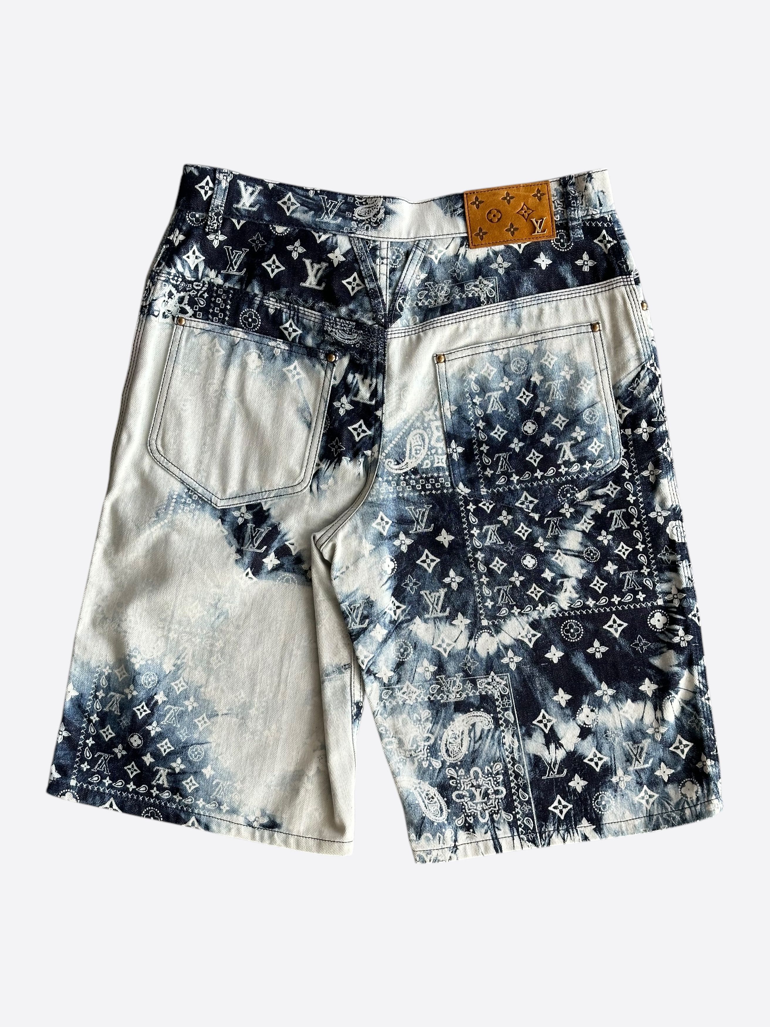 Louis Vuitton Louis Vuitton Blue Bleached Bandana Monogram Denim Shorts Size US 30 / EU 46 - 2 Thumbnail