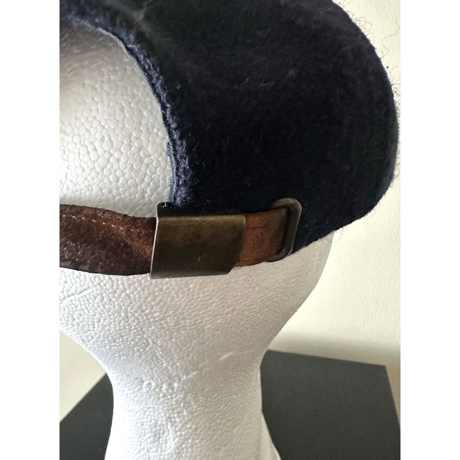 Banana Republic VINTAGE Banana Republic Cabinwear Hat Cap Men’s Blue Wool Buckle One Size Wool Made In USA Baseball Cap 90s Retro Men’s Size ONE SIZE - 5 Thumbnail