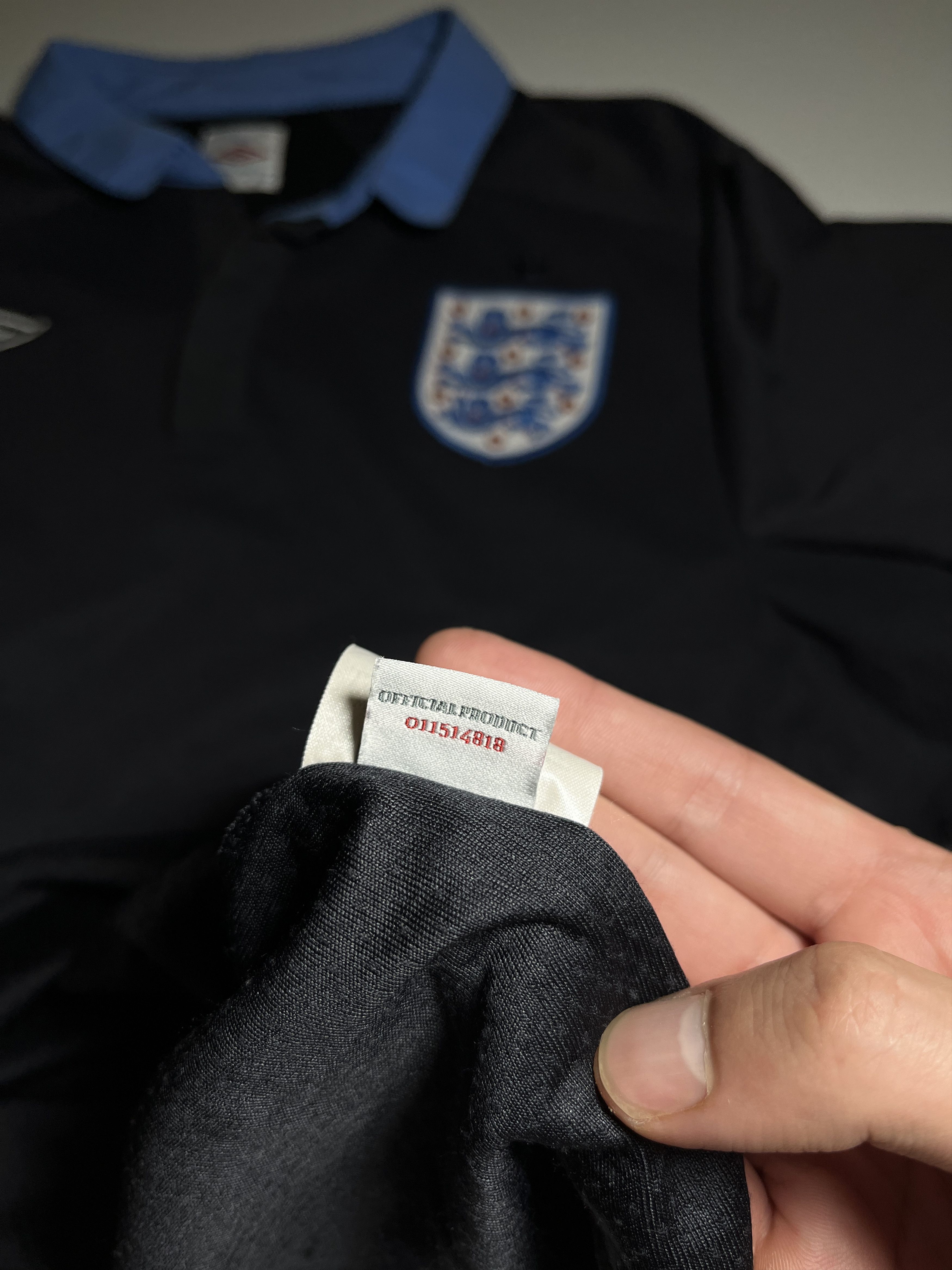 Umbro Umbro England National Team 2011-2013 Away Football Jersey Size US XL / EU 56 / 4 - 12 Thumbnail