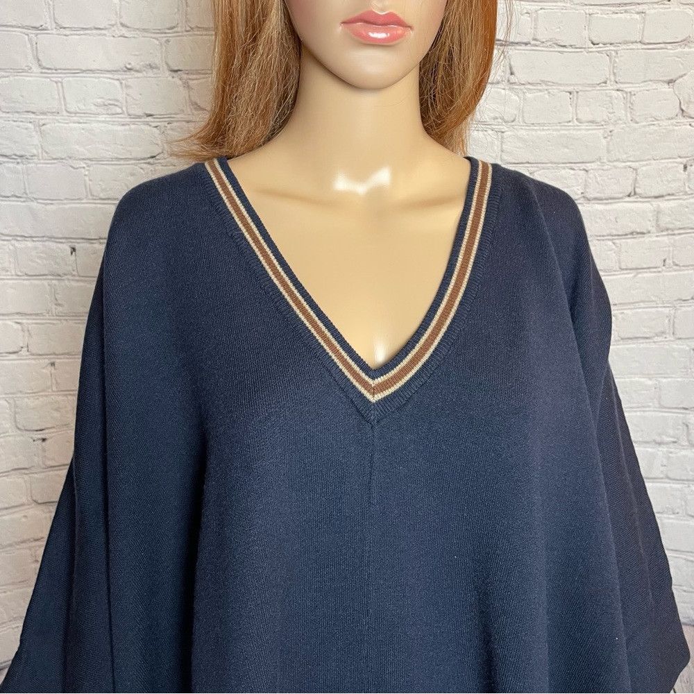House of Harlow NWT New House of Harlow 1960 Poncho V-Neck Navy Sweater One Size ONE SIZE - 2 Thumbnail