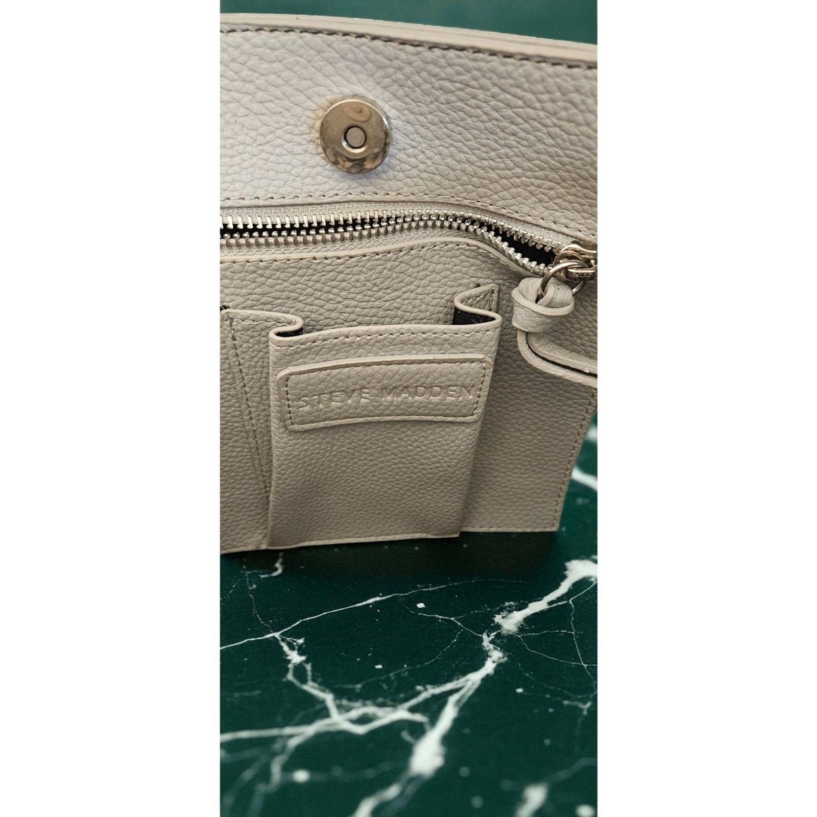 Other Steve Madden Light Gray Tote Shoulder Bag -- ITEM #3315 Size ONE SIZE - 6 Thumbnail
