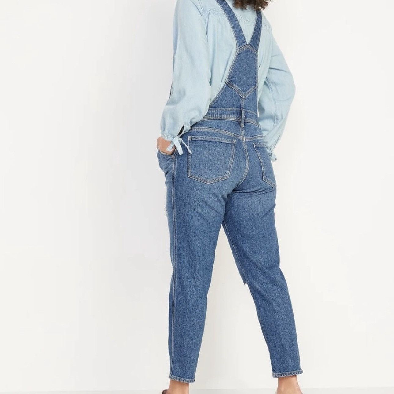 Old Navy OLD NAVY Maternity Side-Panel OG Short Jean Overalls Size 30" / US 8 / IT 44 - 3 Thumbnail