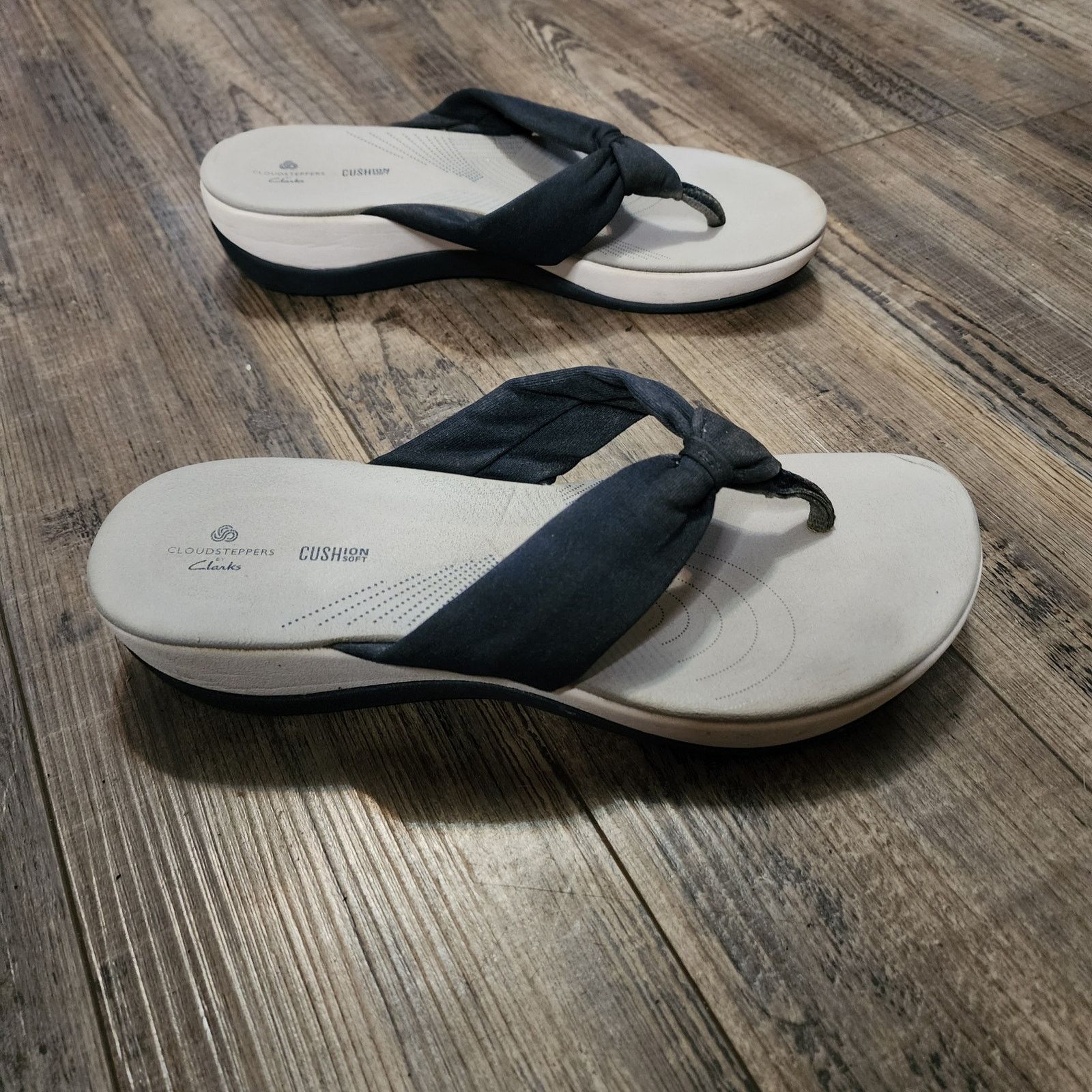 Clarks Clarks sandals flip flops size Women's 8.5 Cloud steppers Size US 8.5 / IT 38.5 - 4 Thumbnail