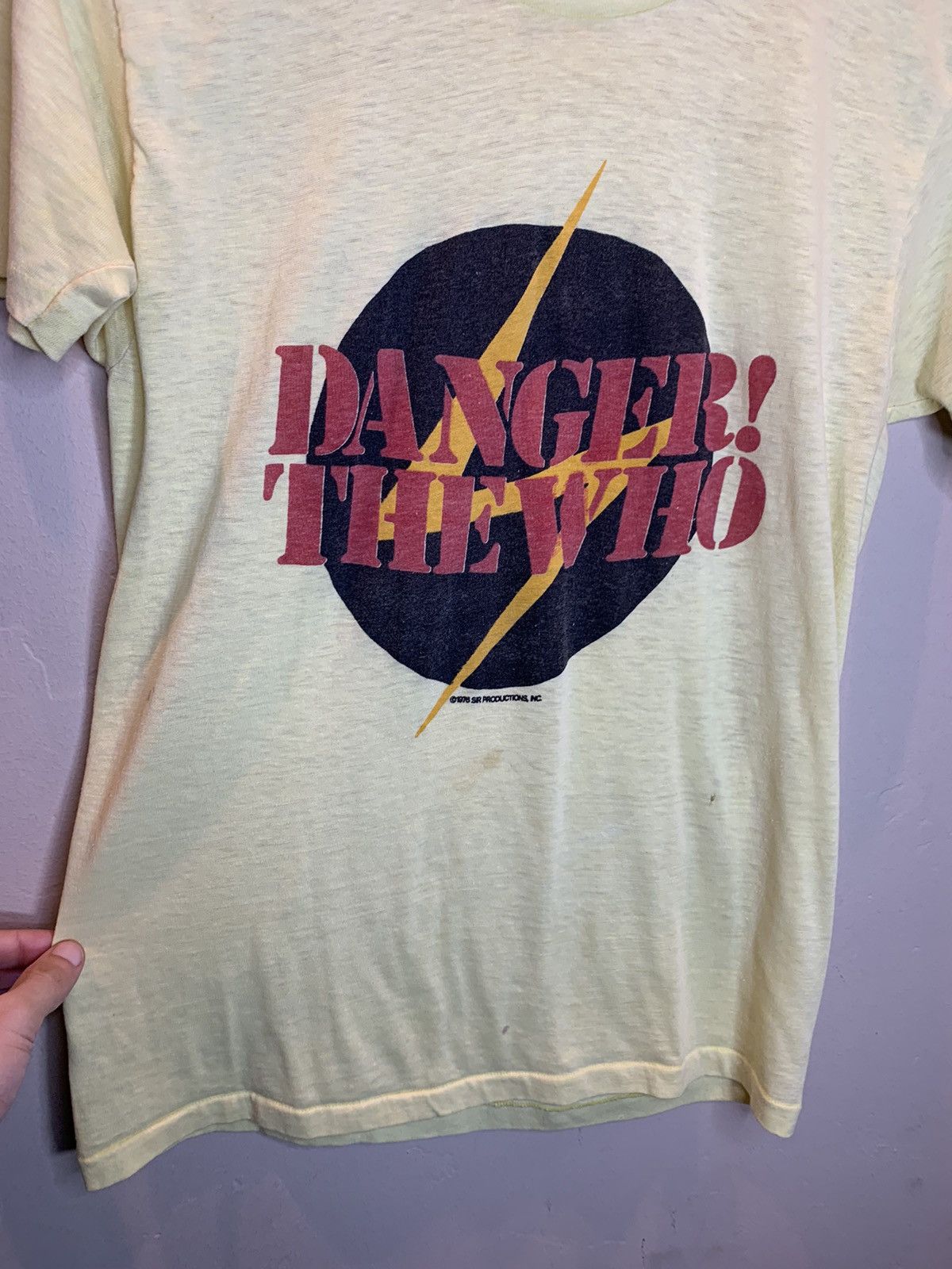 Band Tees *RARE* Vintage 70’s The Who Danger! Single Stitch Band Shirt Size US M / EU 48-50 / 2 - 12 Thumbnail