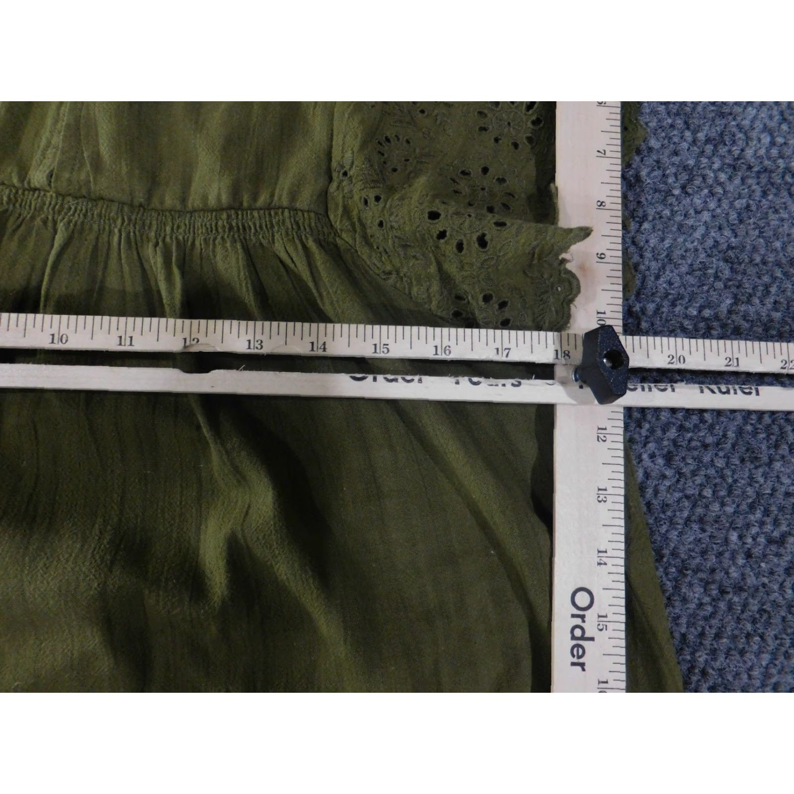 Ann Taylor Loft Blouse Womens Petite Medium Green Eyelet Flutter Sleeve Embroidered Top Size M / US 6-8 / IT 42-44 - 7 Thumbnail