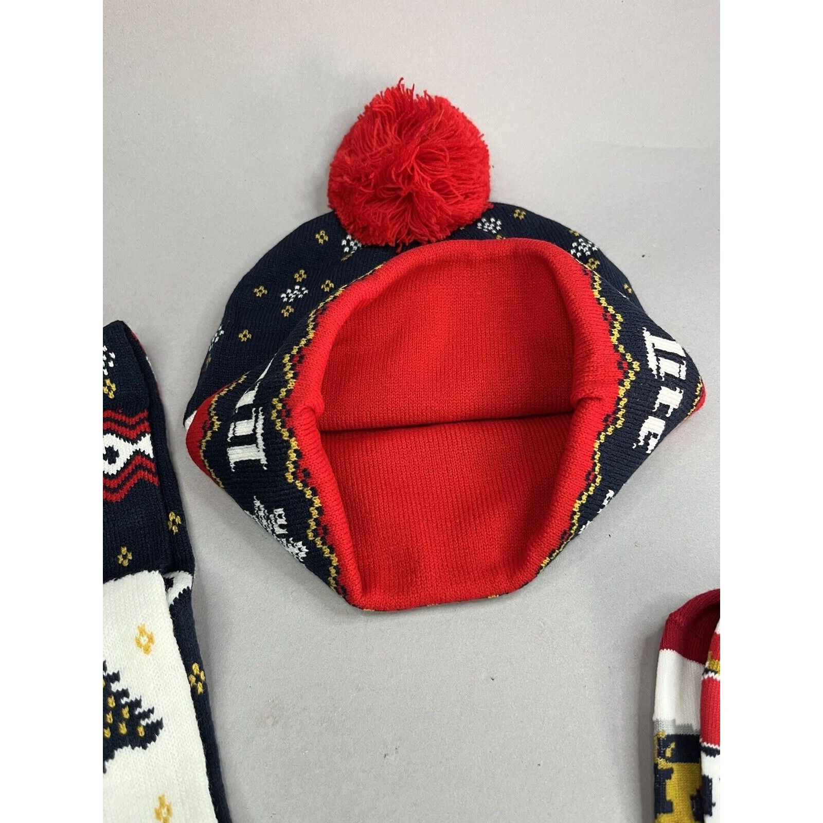 Other Miller Light Beer Knit Holiday Scarf Hat & Socks Ugly Christ Size ONE SIZE - 6 Thumbnail