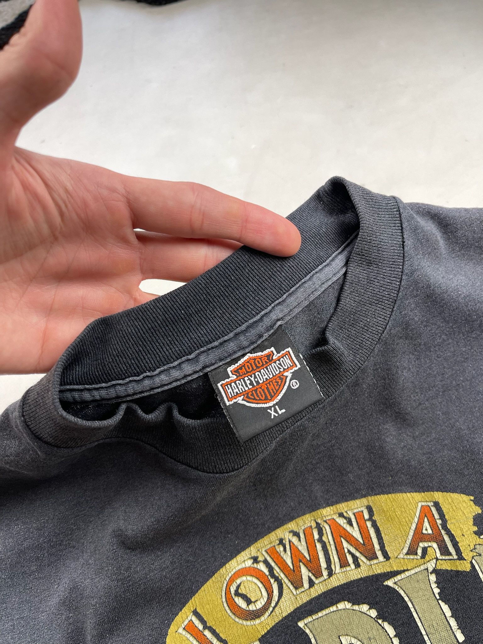 Vintage 1991 vintage 3D Emblem T-Shirt XL Size US XL / EU 56 / 4 - 5 Thumbnail