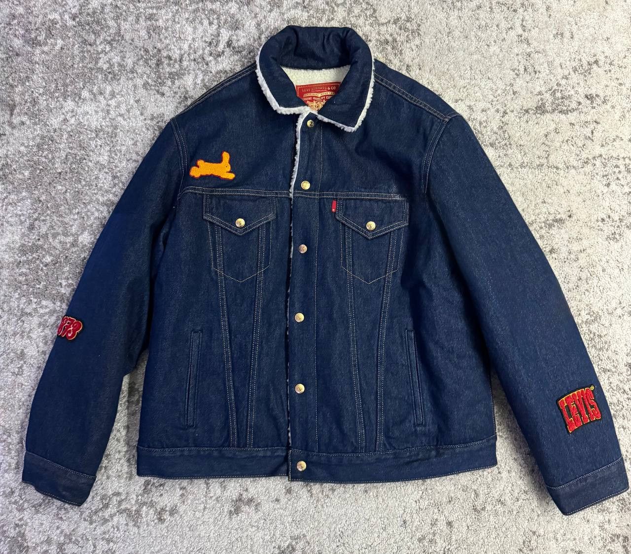 Levi's Levi’s Reversible Sherpa Denim Jacket w/ Patches Size US M / EU 48-50 / 2 - 1 Thumbnail