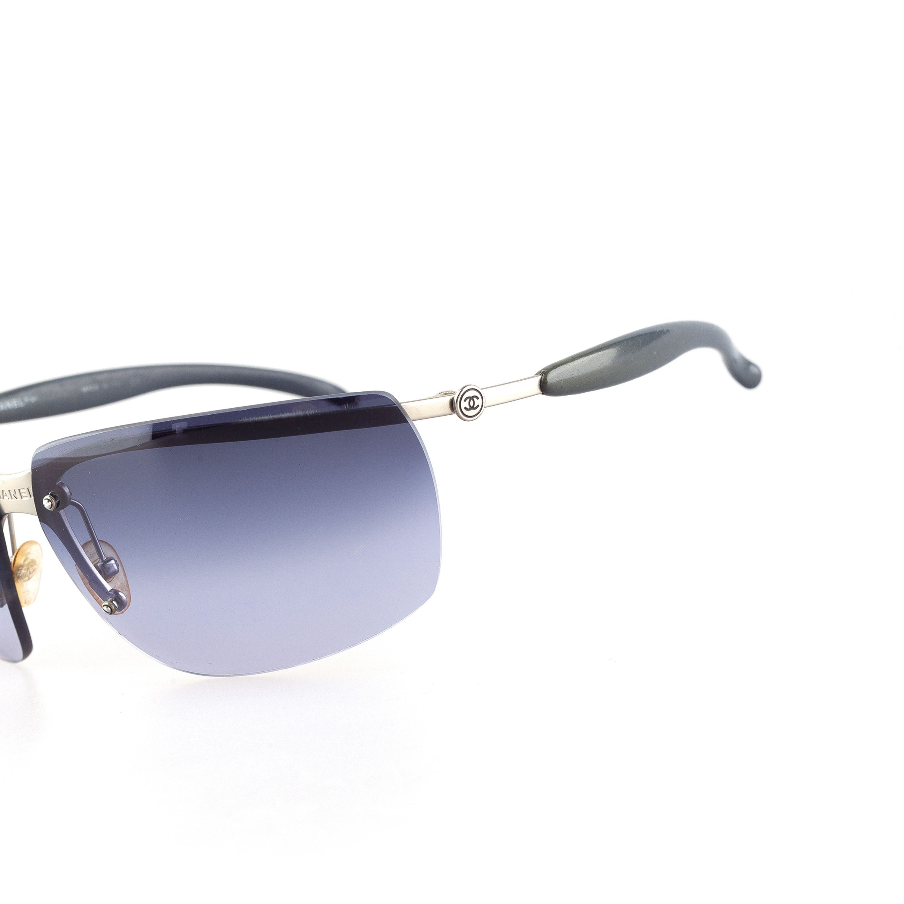 Chanel Chanel 4011 C 123/79 Blue Vintage Sunglasses Size ONE SIZE - 2 Thumbnail